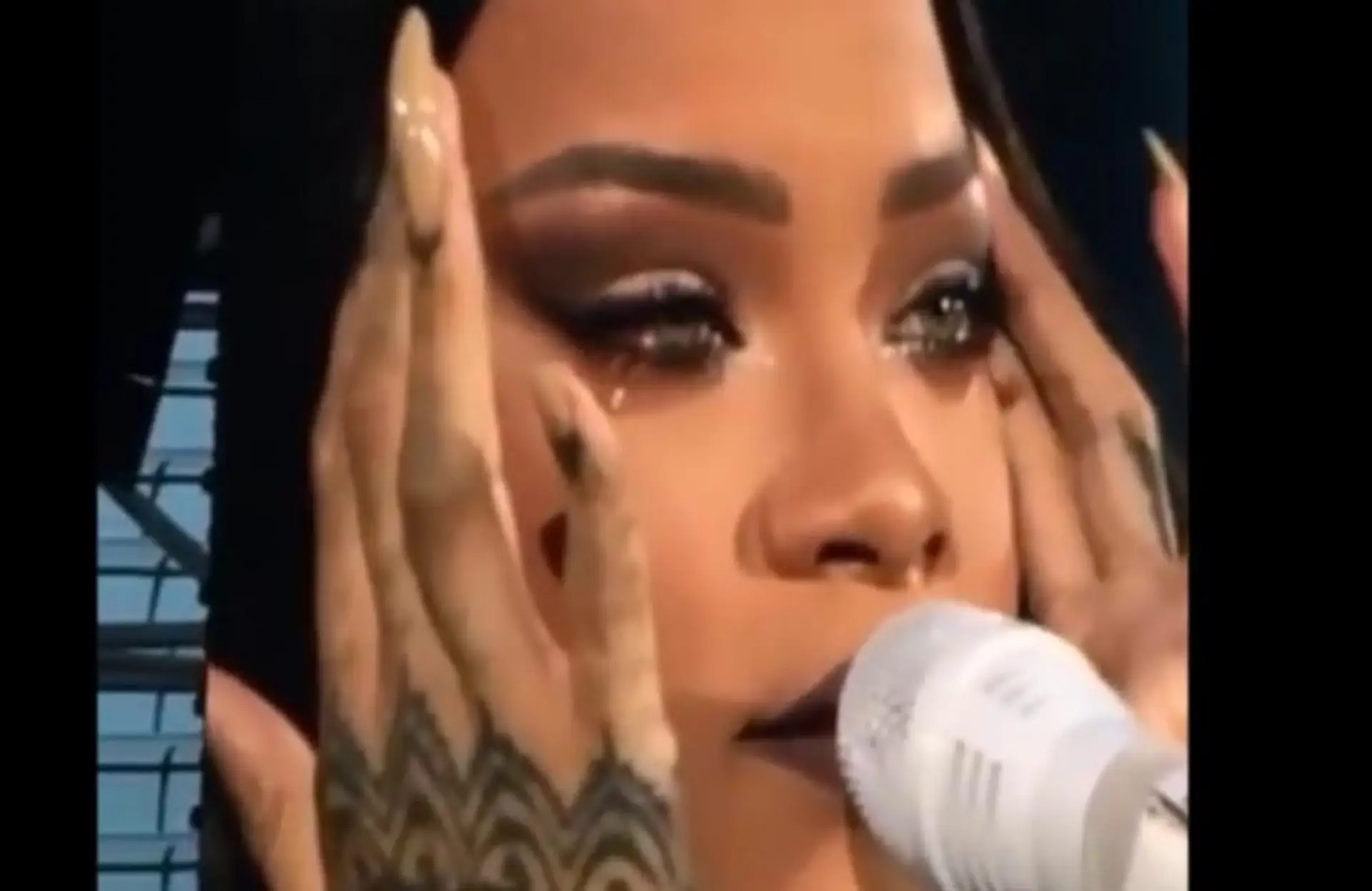 rihanna.jpg