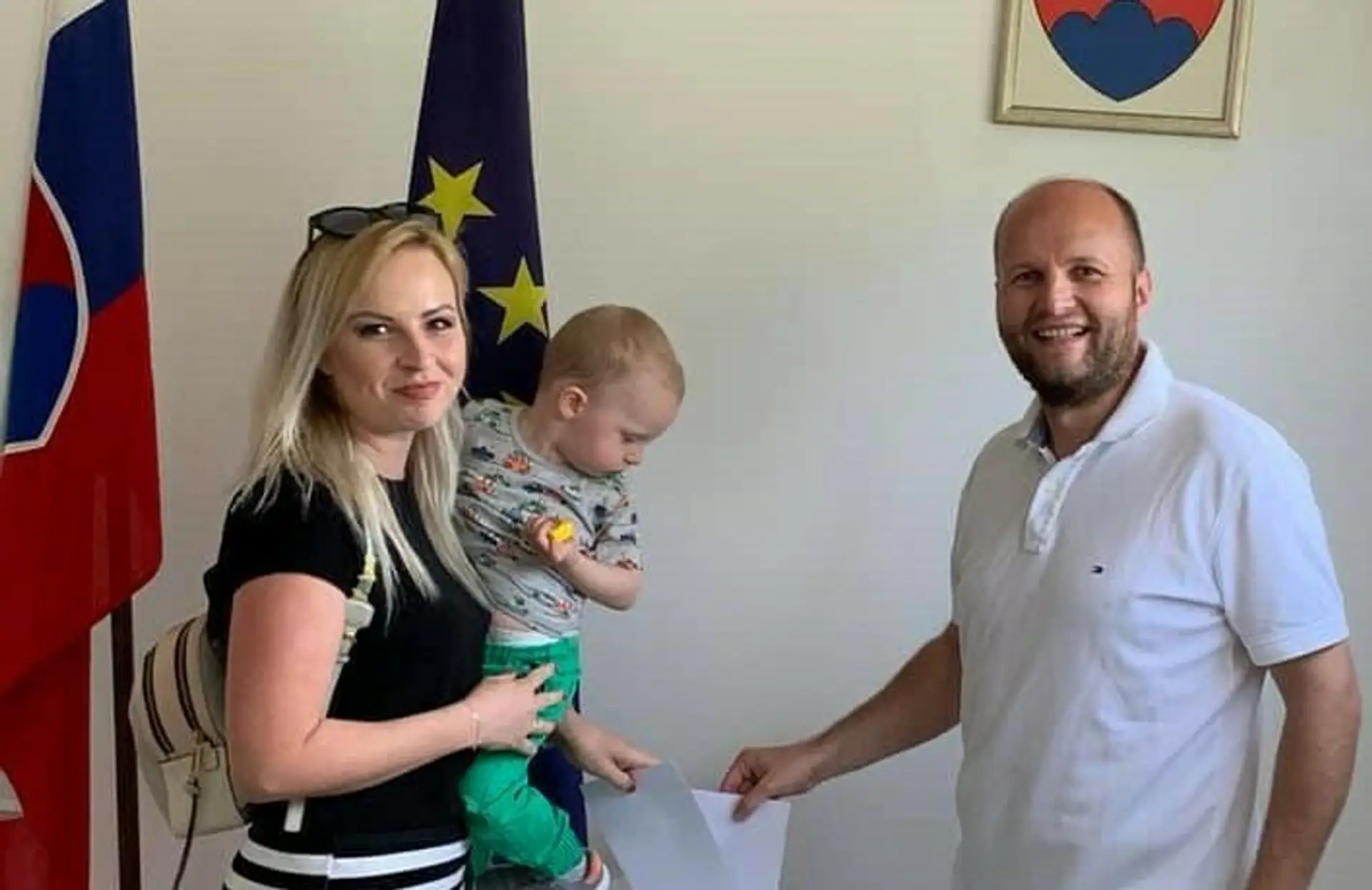 Barbara Túrosová a Jaroslav Naď počas volieb.