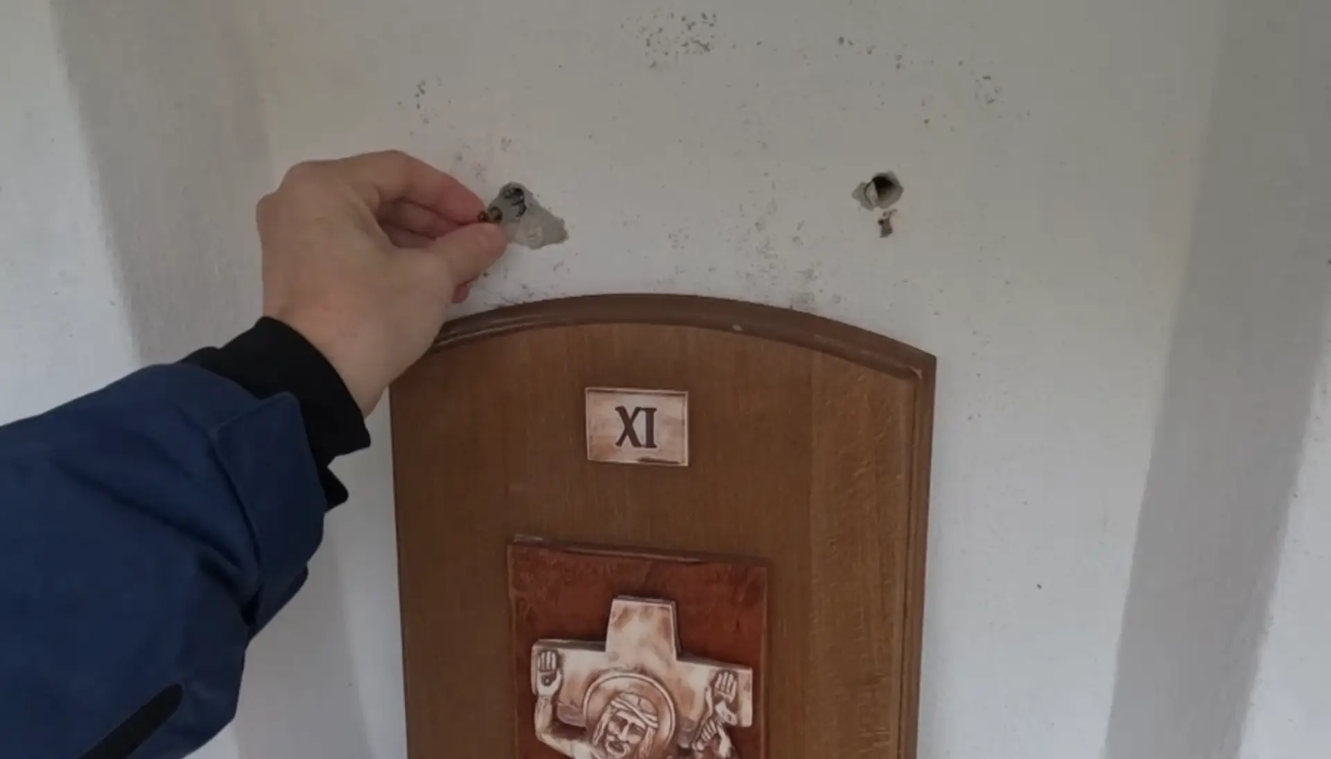Vytrhnutý obraz z jednej z kaplniek v Považskej Bystrici.