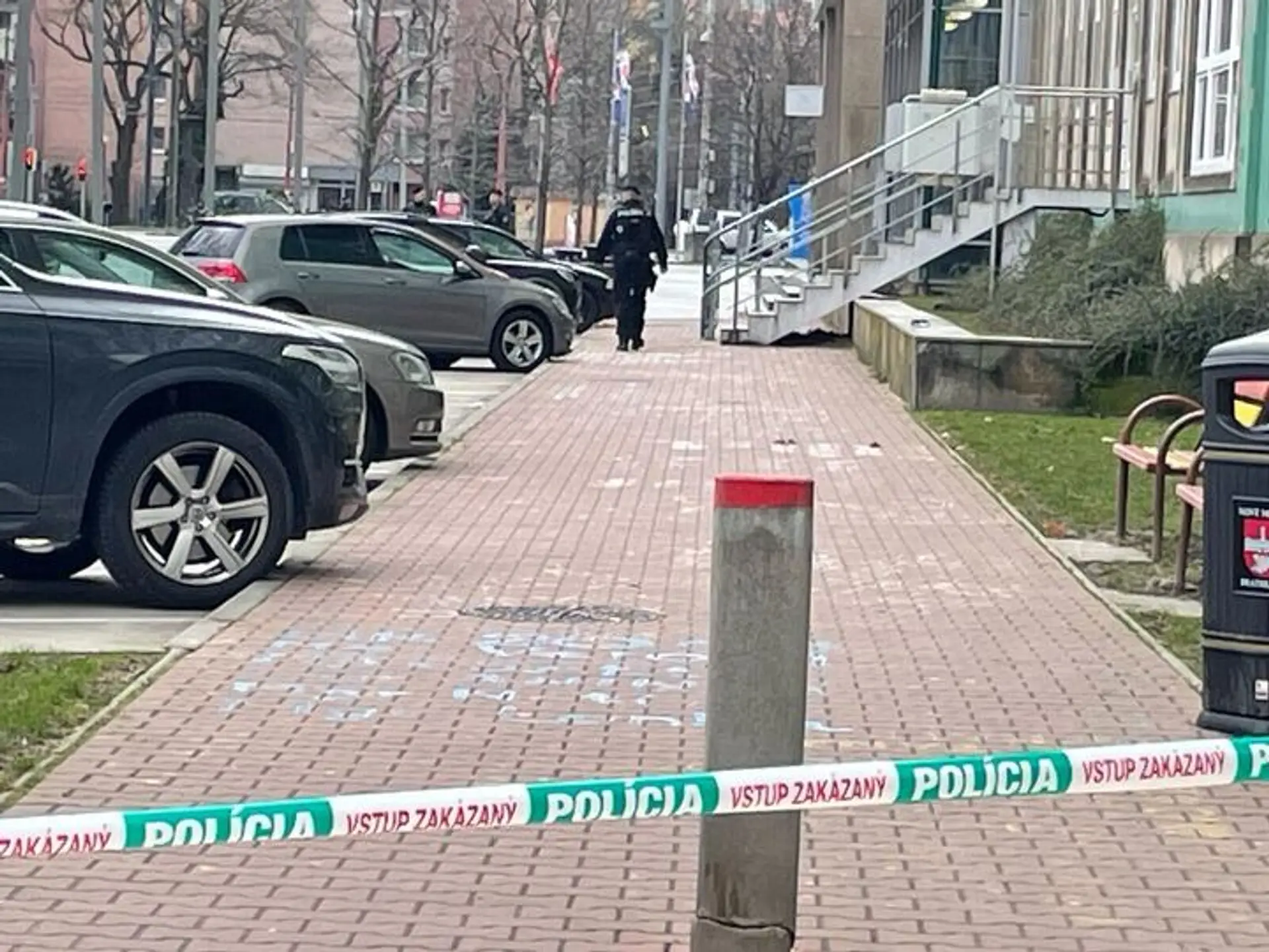 Zásah v budove Farmaceutickej fakulty a Fakulty managmentu Univerzity Komenského.