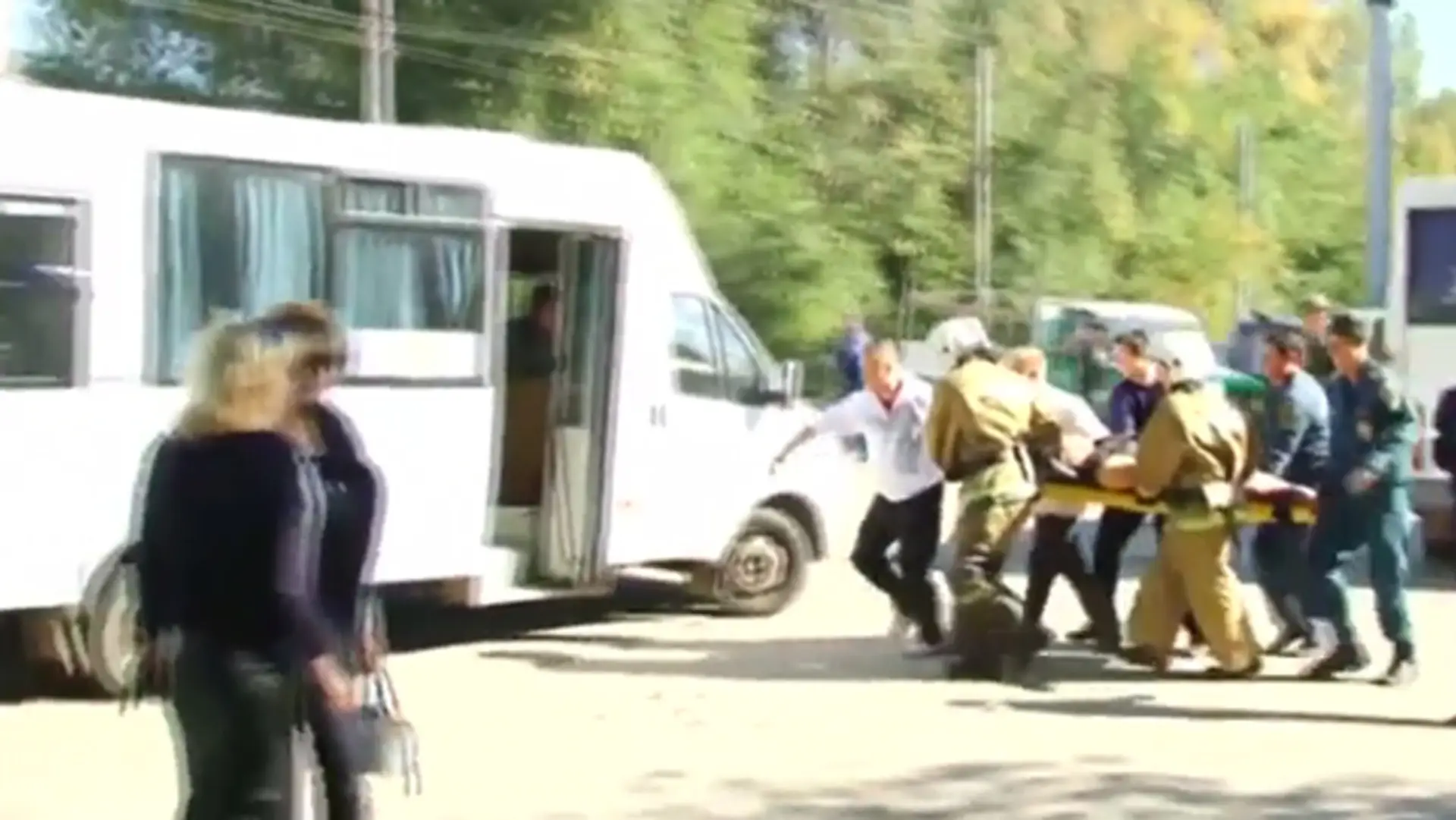 Pri útoku na Kryme zahynulo 19 ľudí.