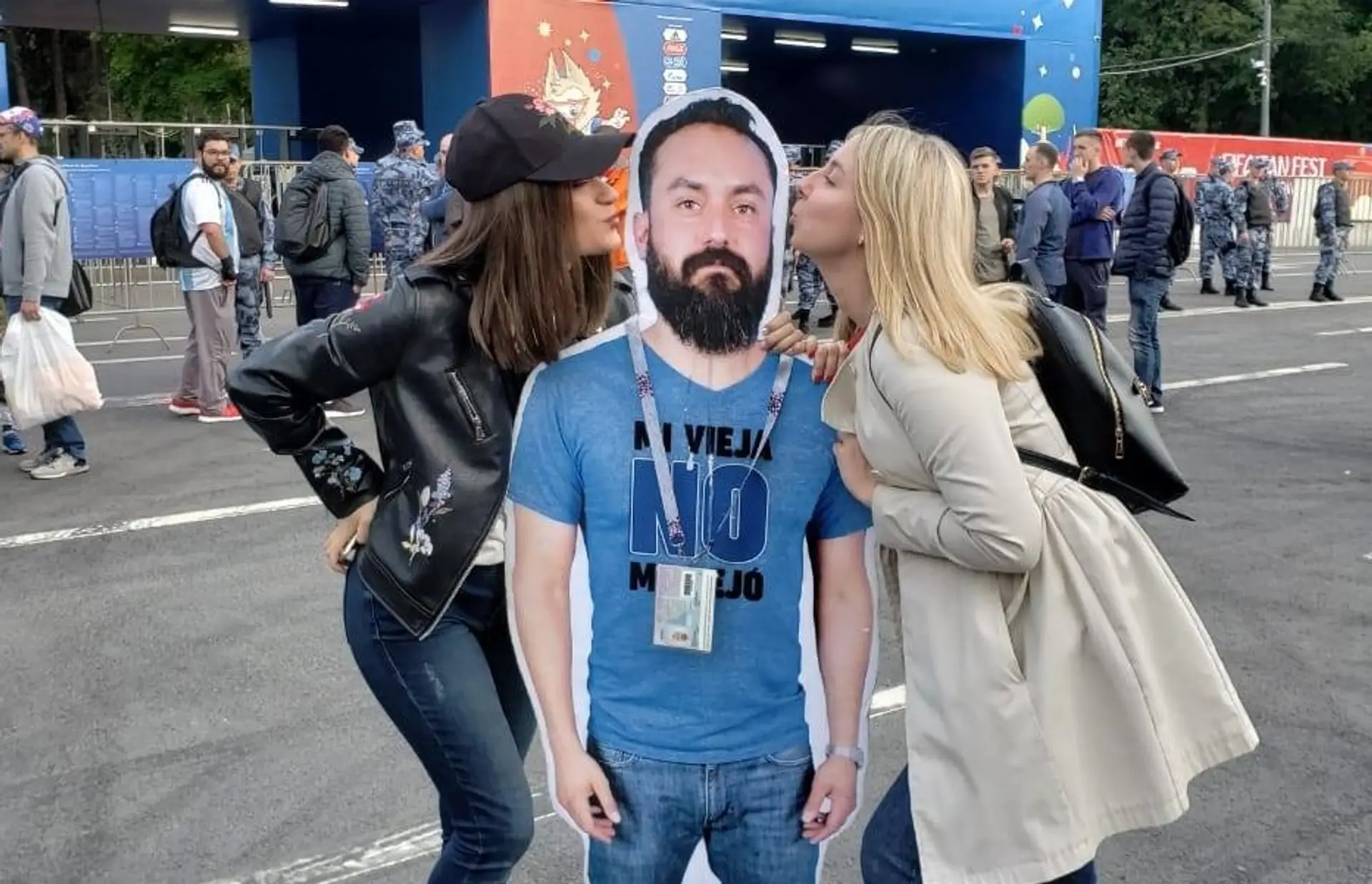 Kartónový kamarát.