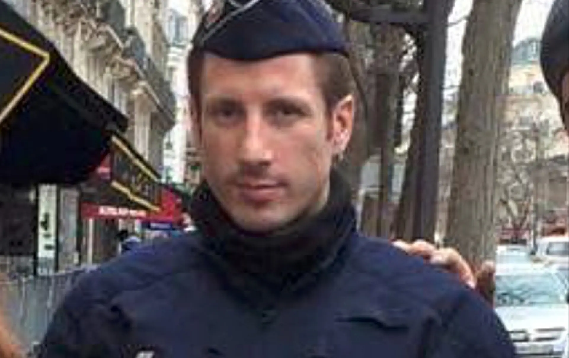 Obeťou útoku na Champs-Elysées je policajt (†37), ktorý zasahoval aj v Bataclane