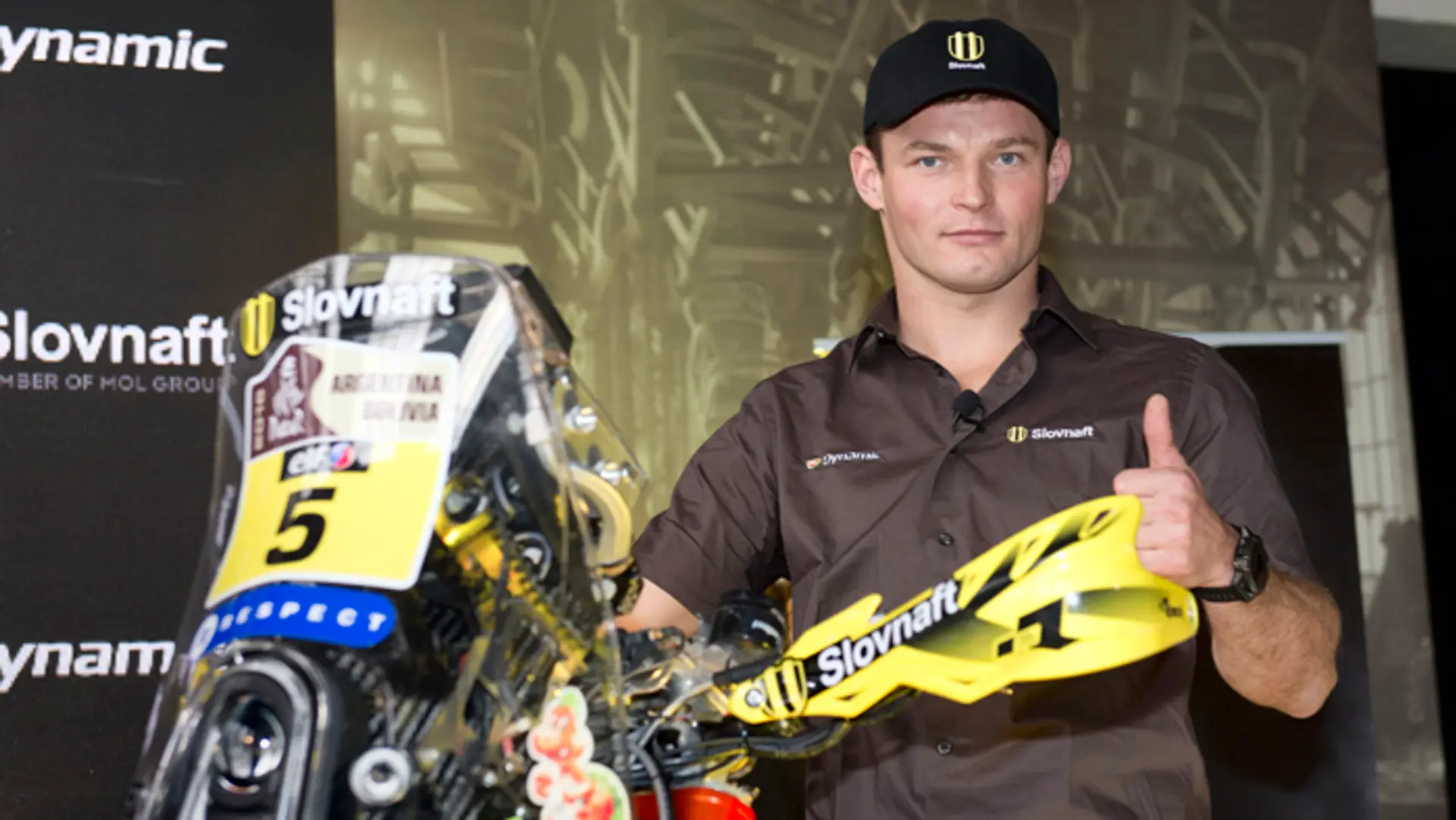 Motocyklový reprezentant Štefan Svitko na novej motorke pred štartom Rely Dakar 2016.svitko.jpg