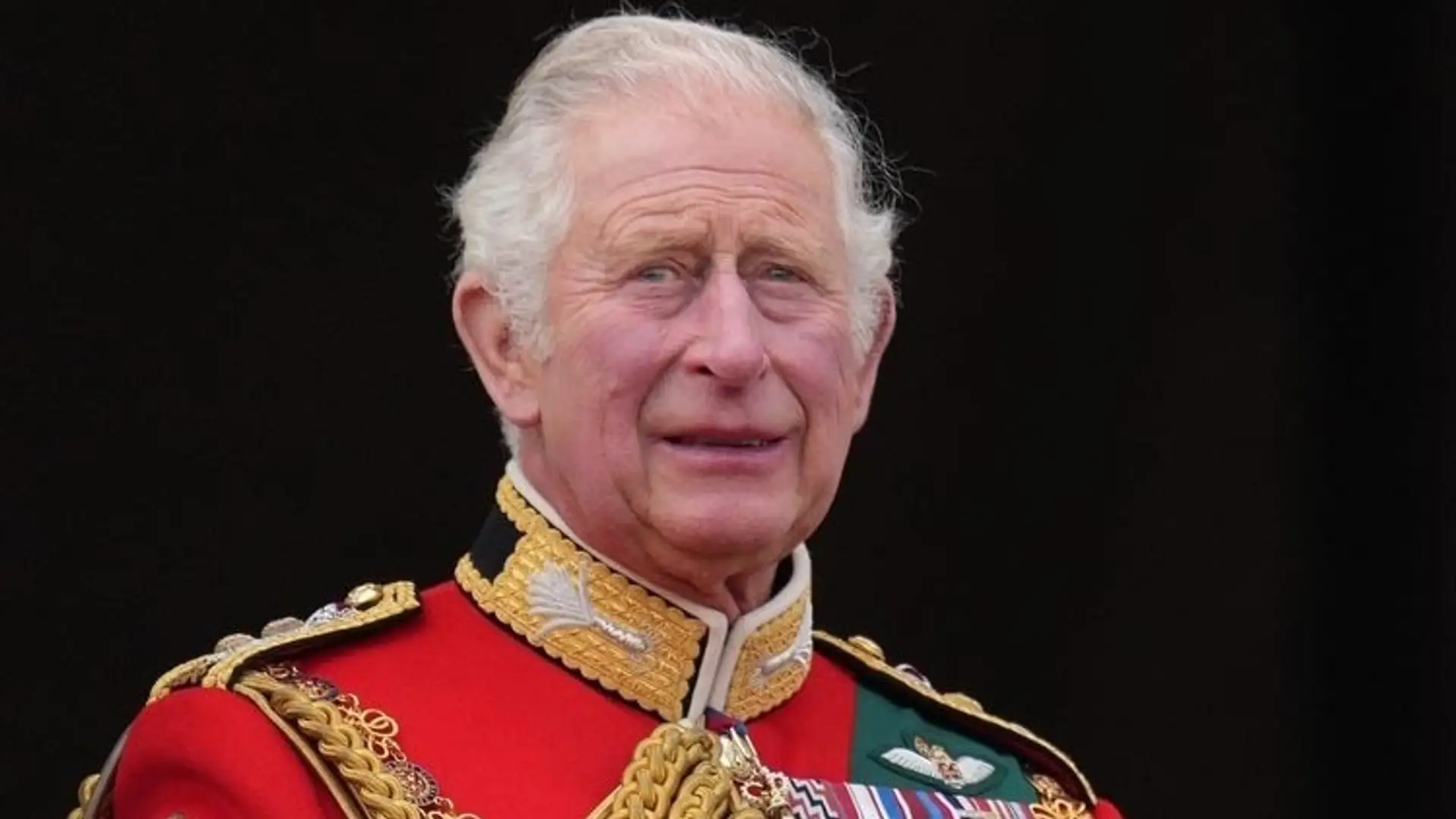 Kráľ Charles III. alebo kráľ Karol III.?