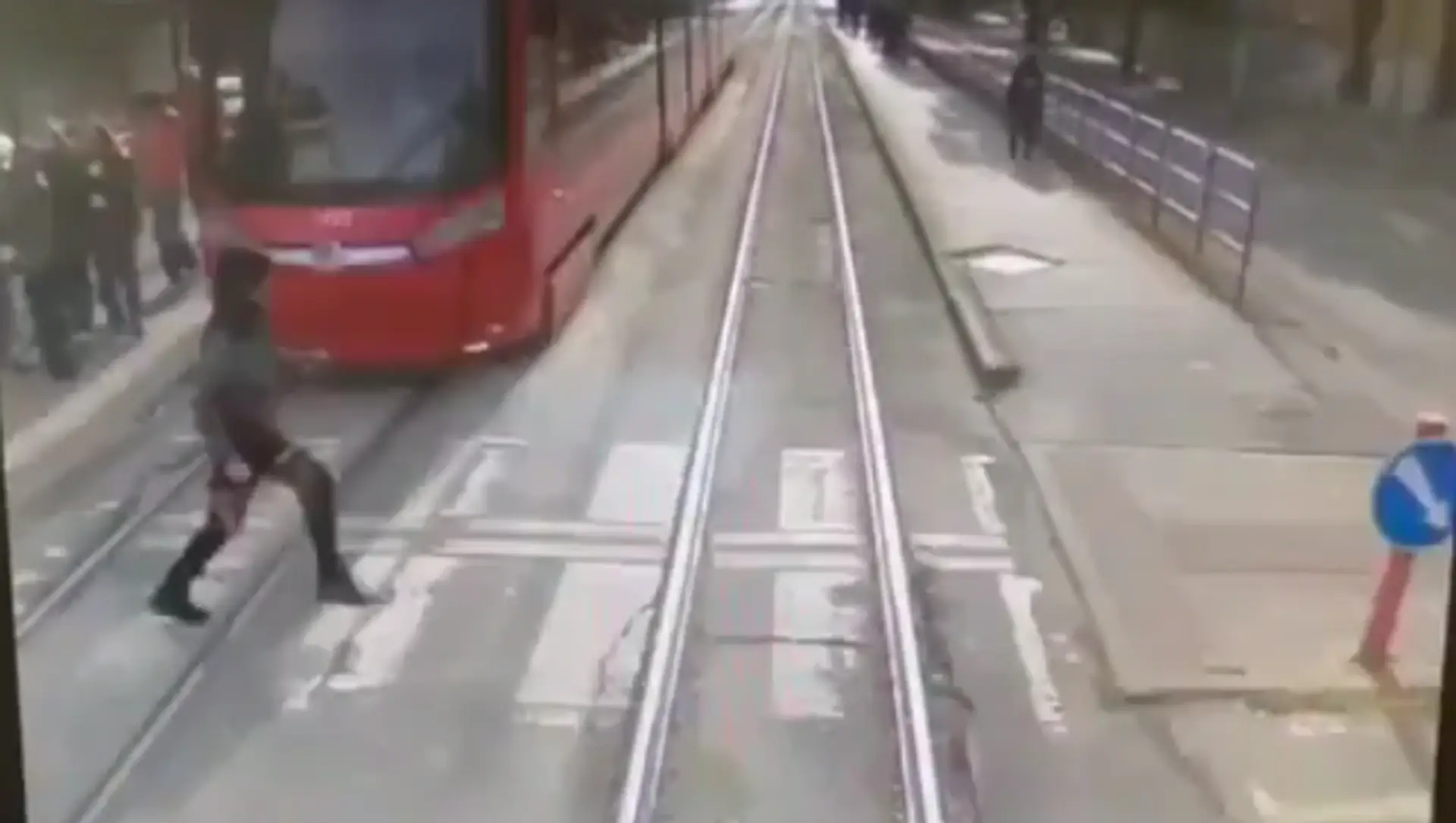 Na Vajnorskej ulici zraneniam po náraze podľahol len štrnásťročný chlapec. 