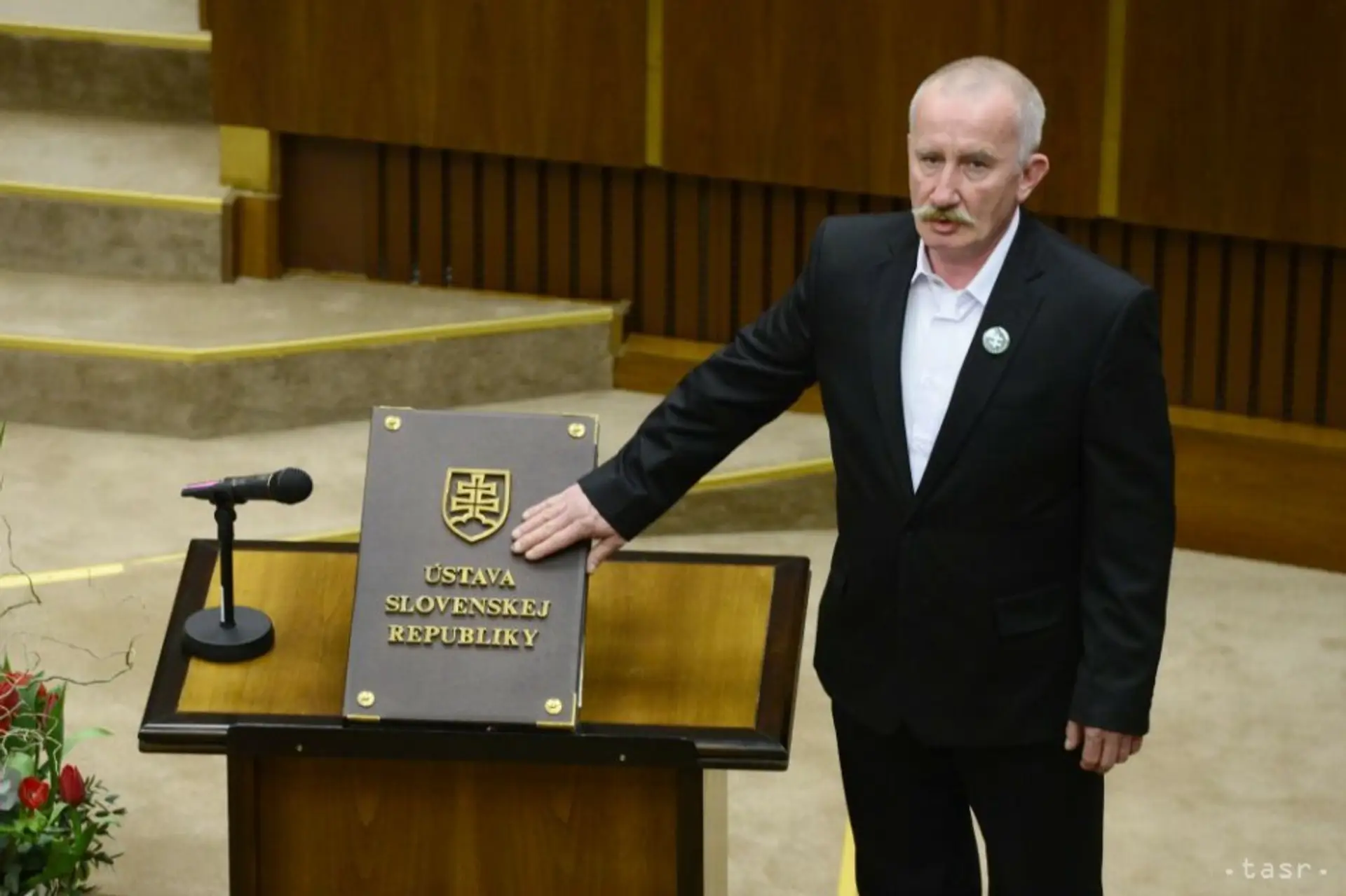 Poslanec Stanislav Mizík.