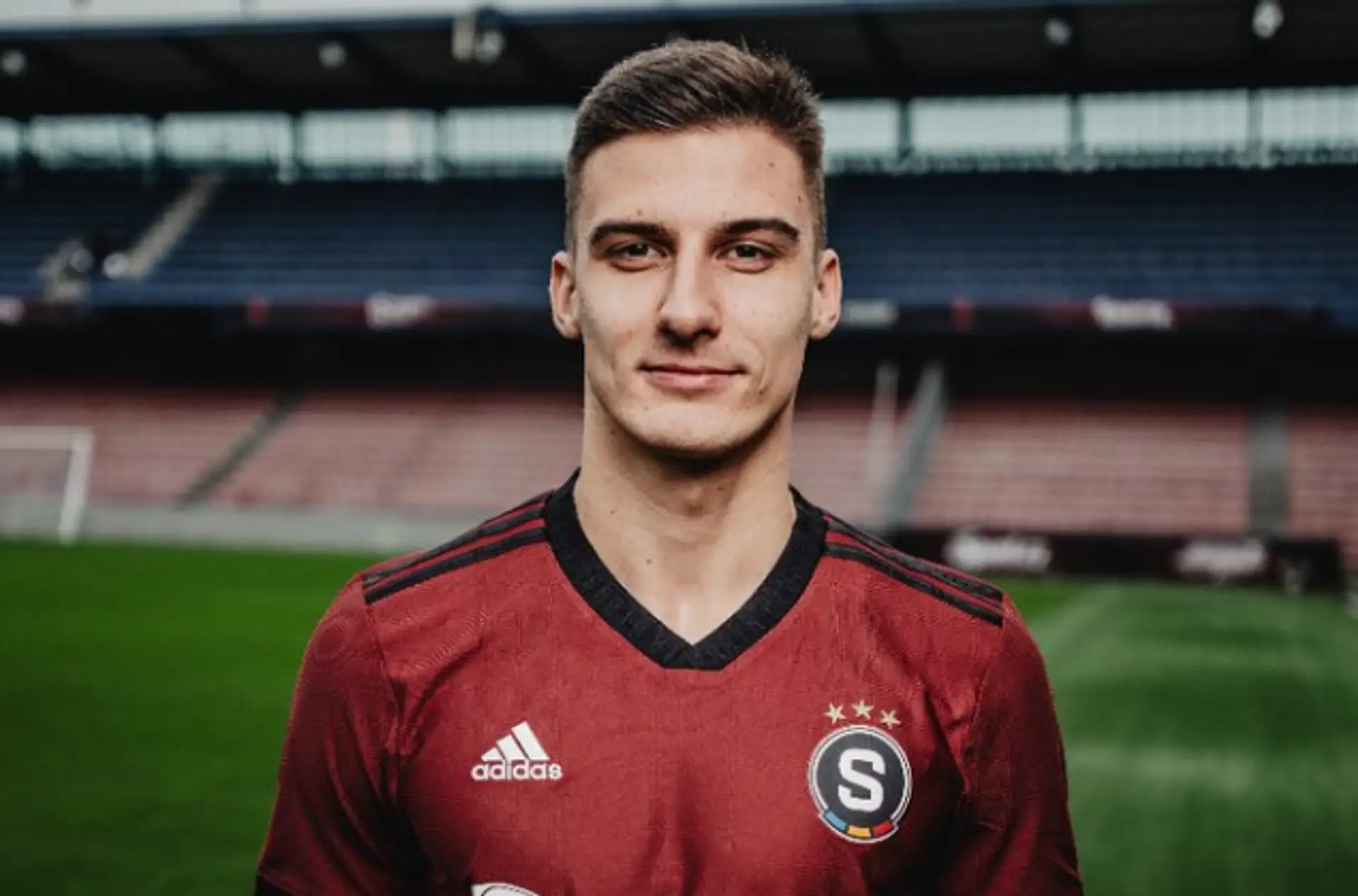 Jakub Uhrinčať už v drese Sparty.