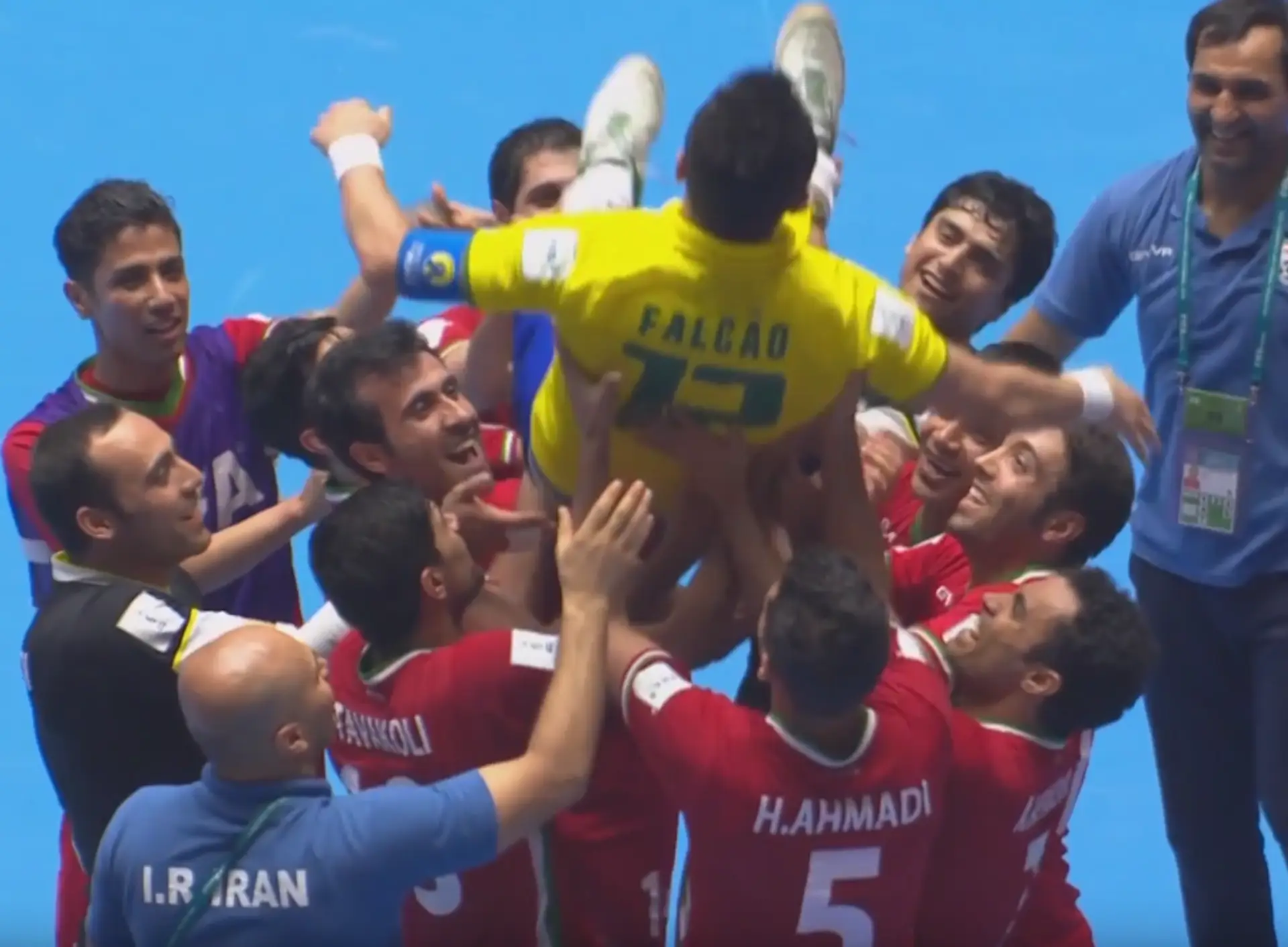 Irán šokujúco vyradil Brazíliu v osemfinále MS vo Futsale.