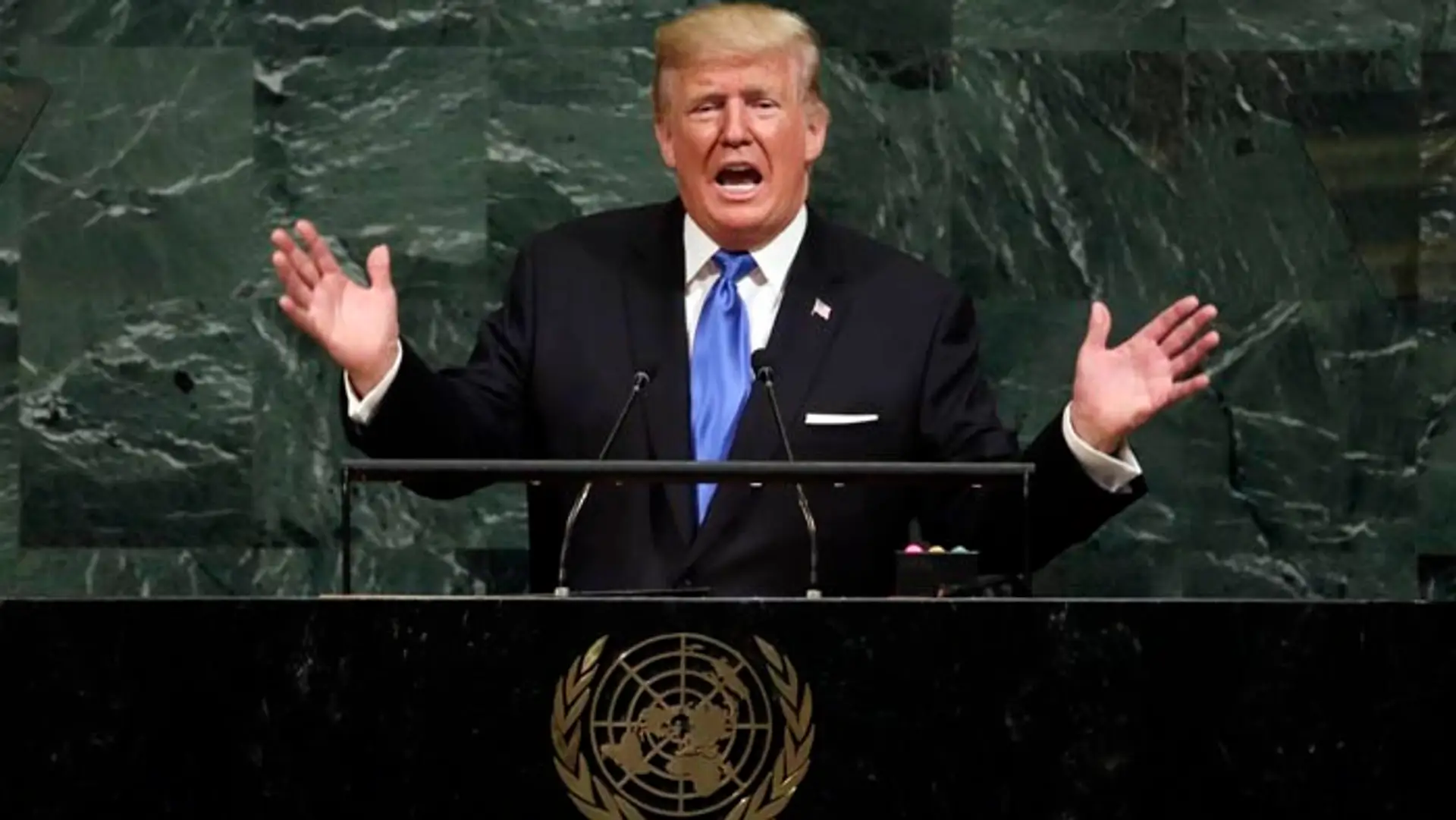 Trump sa vyhrážal "úplným zničením" KĽDR, ak napadnú Spojené štáty alebo ich spojencov.