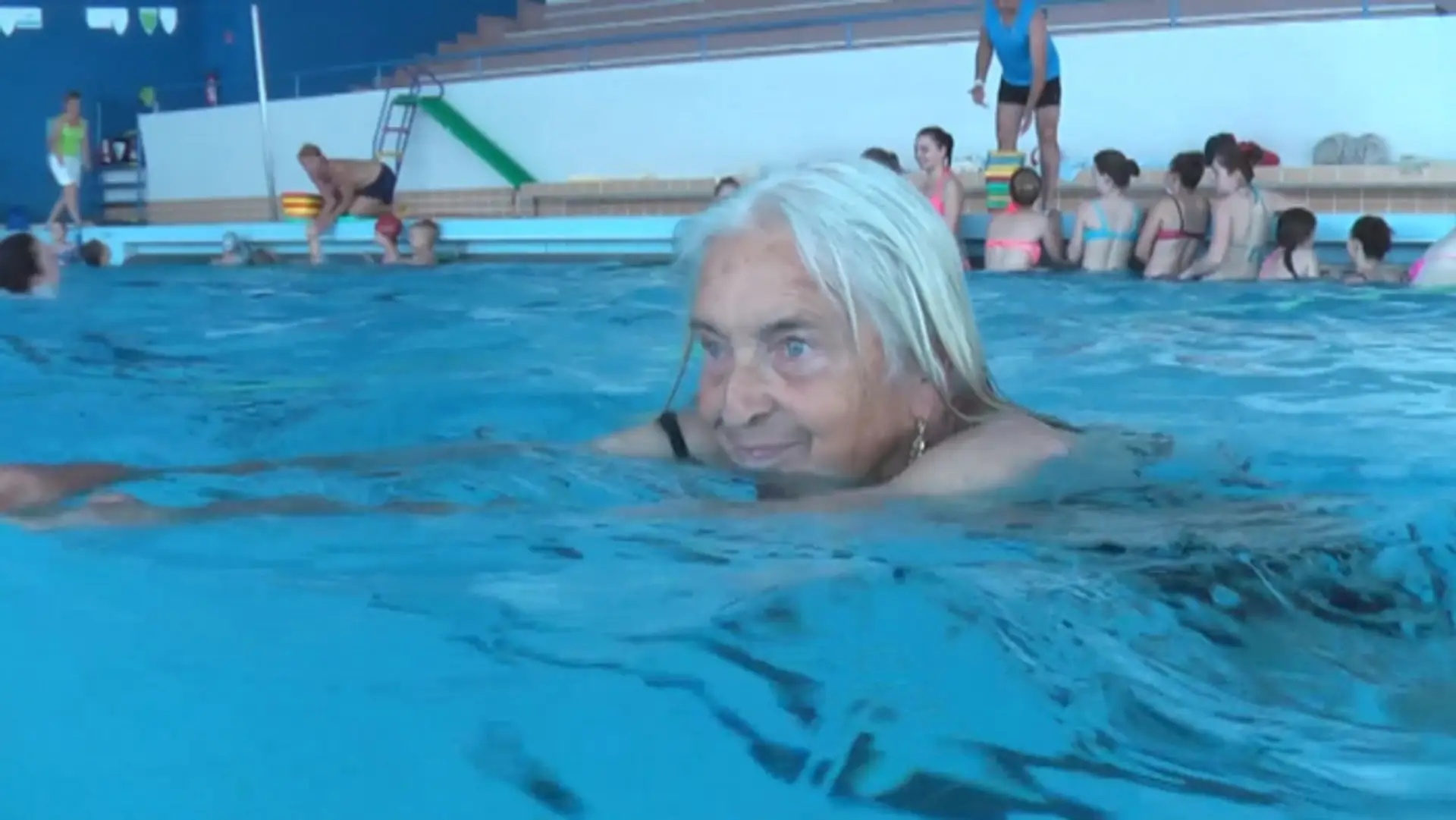 Najstaršia plavkyňa na žilinskej plavárni Jana Rožánková.