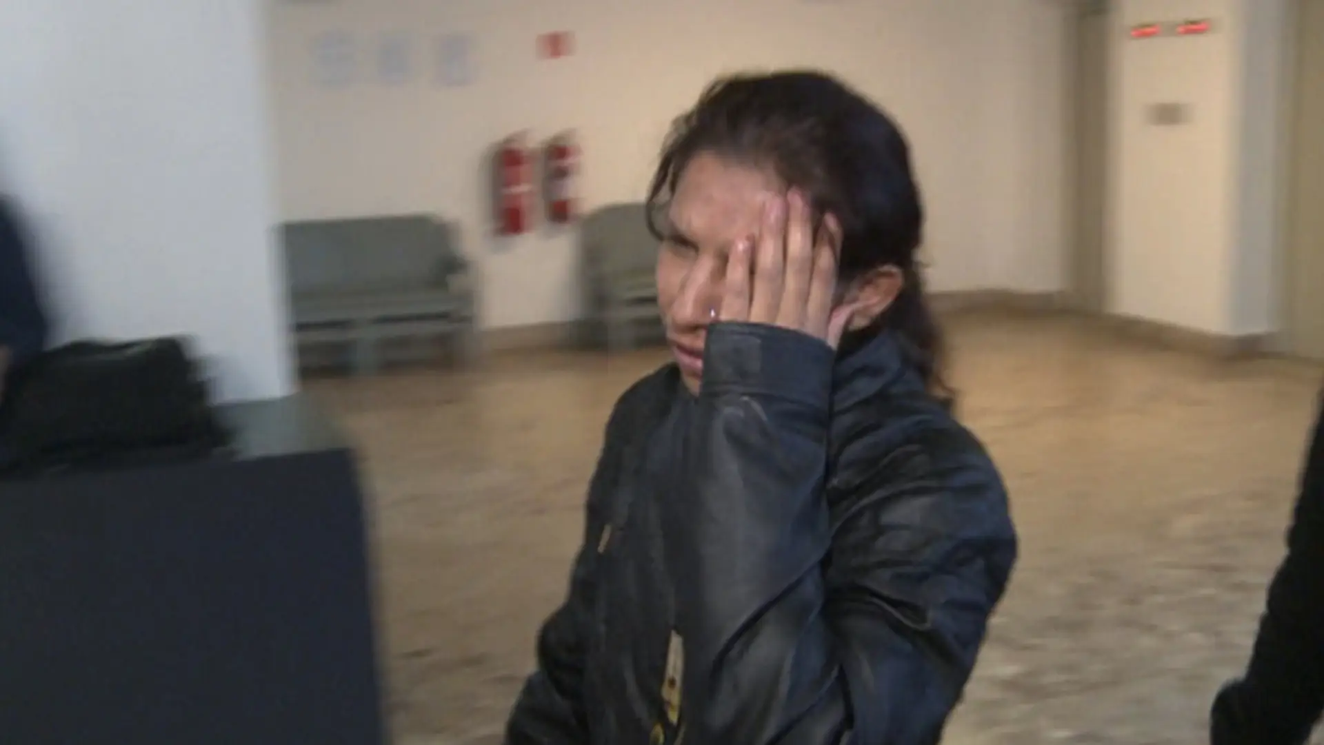 Denisa, ktorá v novembri 2015 porodila dievčatko a prehodila ho cez plot.
