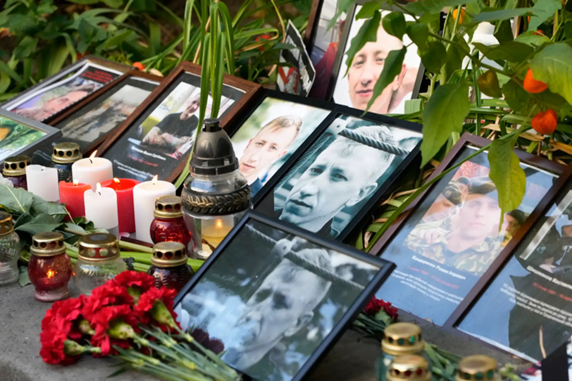 Pietne miesto Vytaľa Šyšova pred bieloruskou ambasádou v Kyjeve.