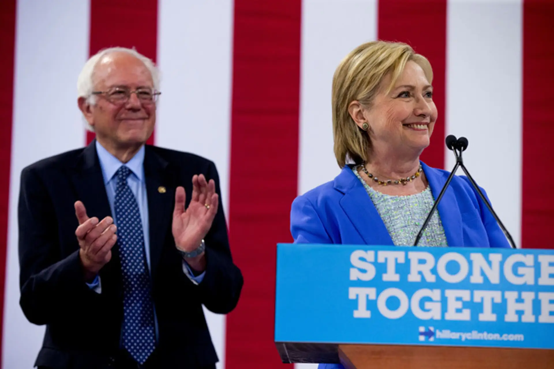 Bernie Sanders a Hillary Clintontonová.