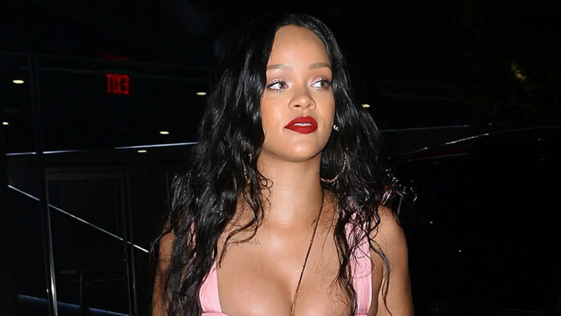 Rihanna v odvážnom outfite