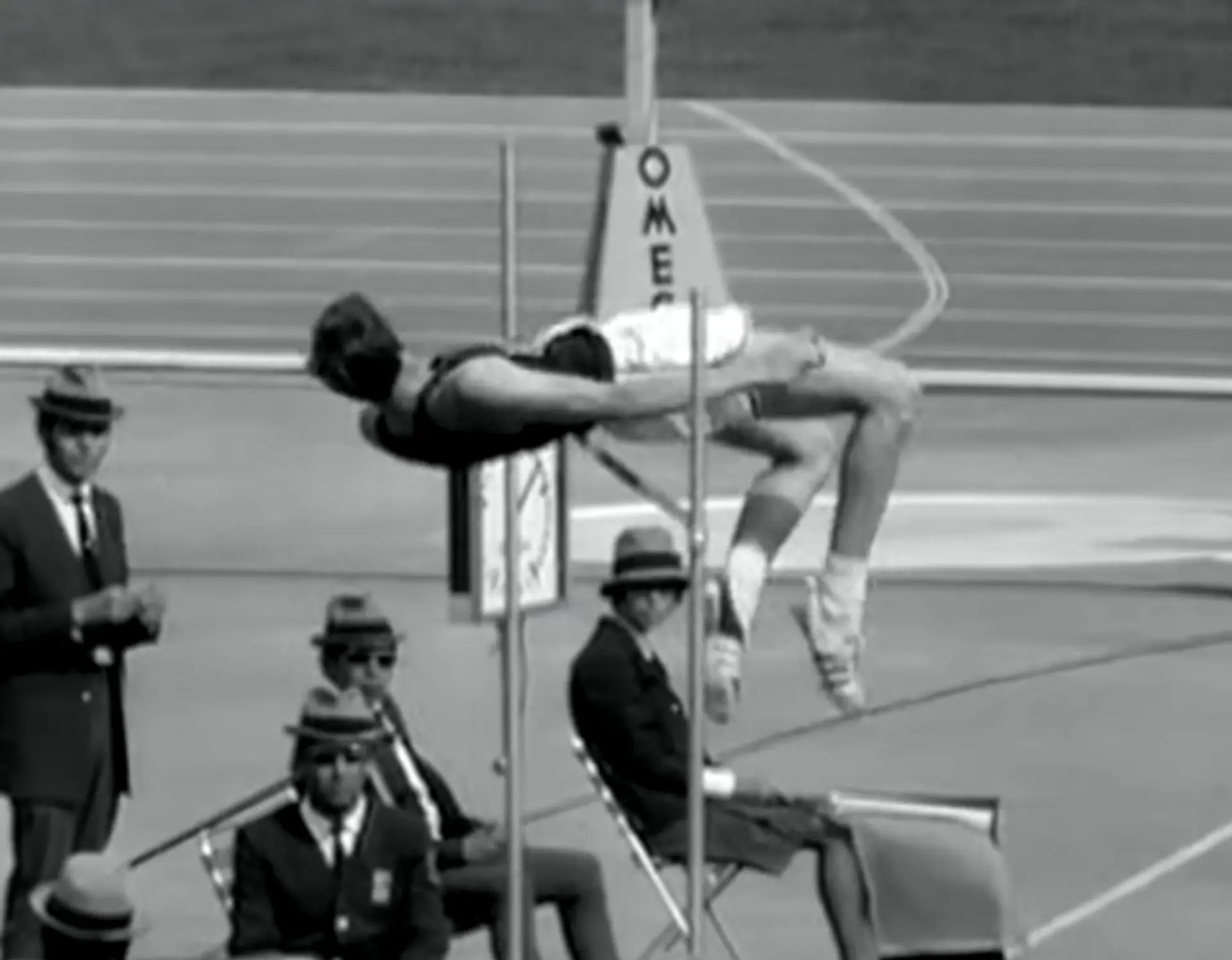 Dick Fosbury a jeho legendárny flop z Mexika 1968.