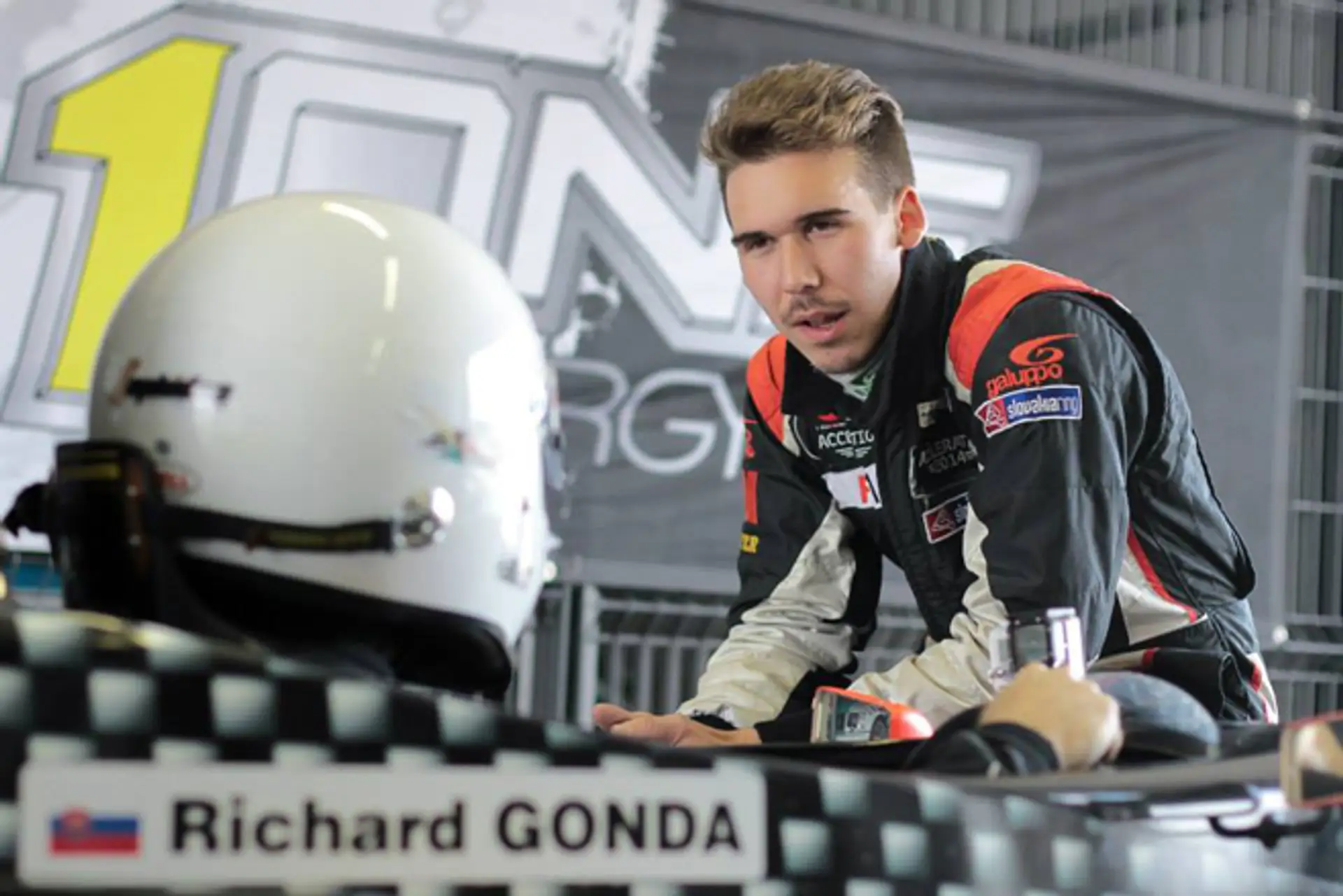 Richard Gonda - jazda na formule.jpg