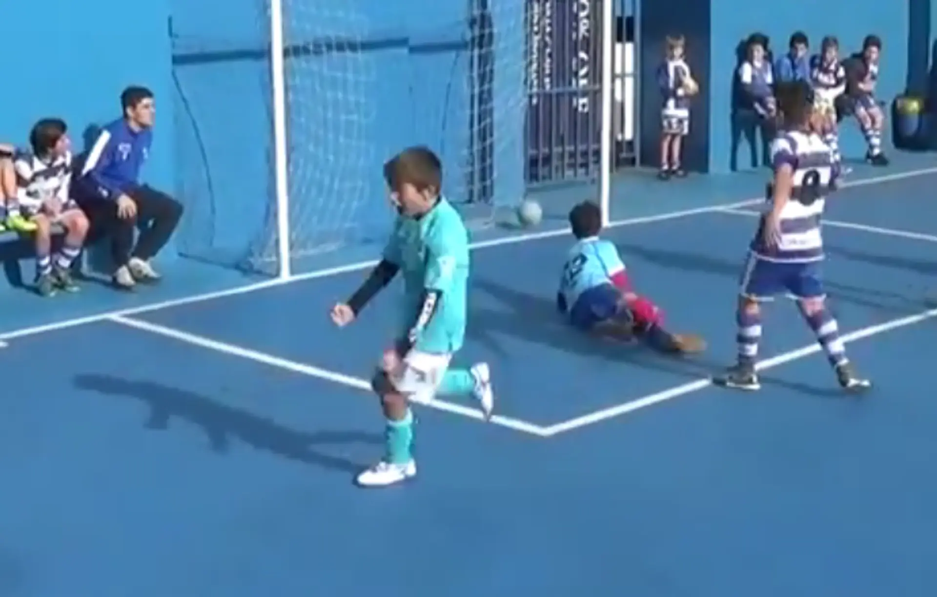 Thiago Cruz Fernandez v akcii.