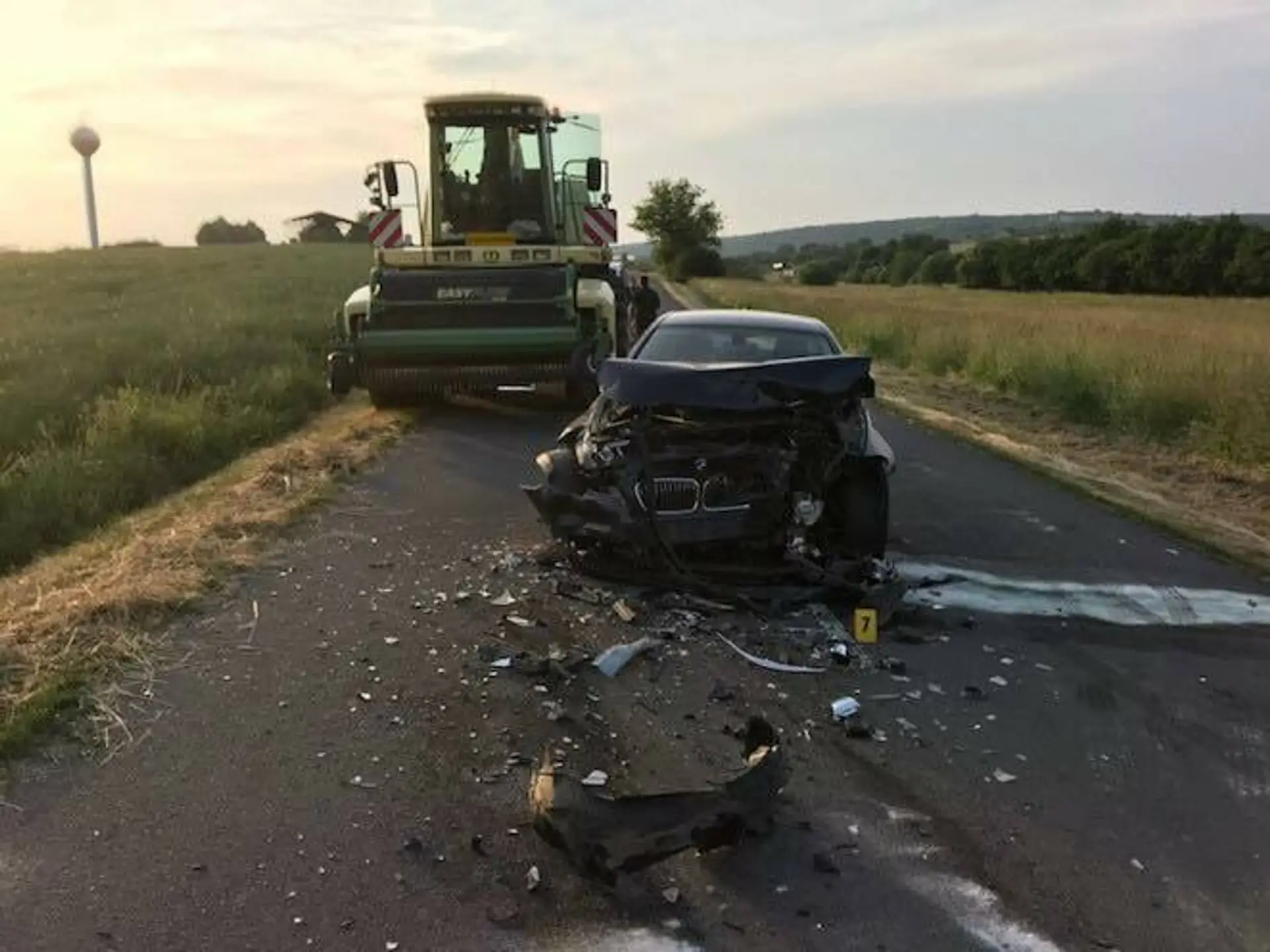 K tragickej dopravnej nehode došlo pri obce Hontianske Trsťany. 