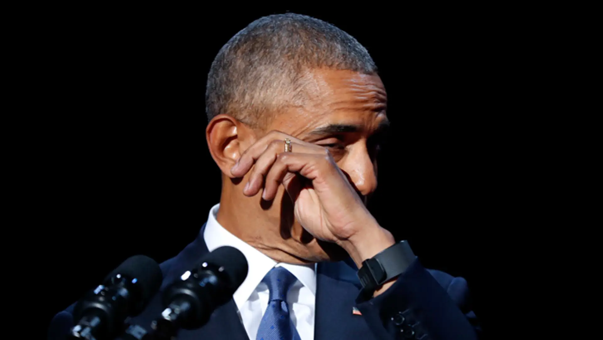 Obama sa počas prejavu rozplakal.