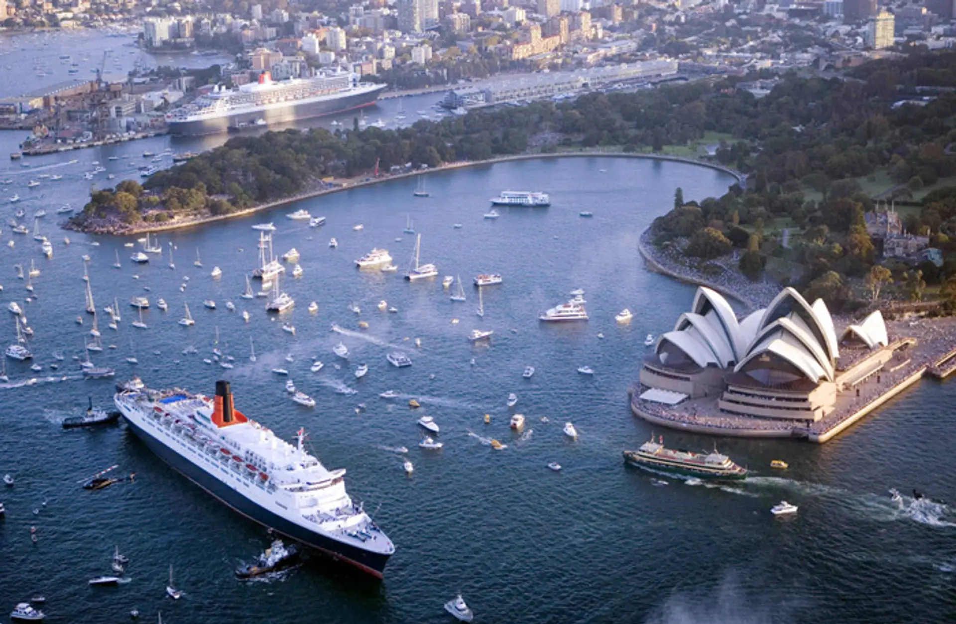 Letecký pohľad na operu v Sydney.