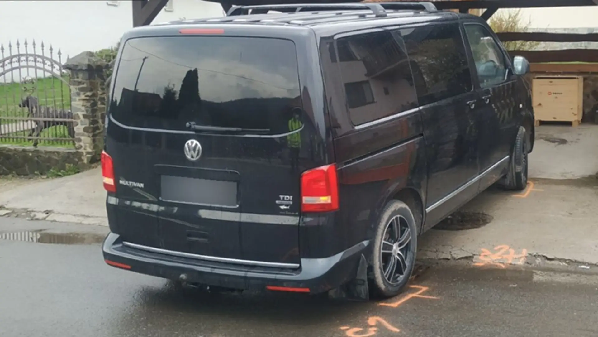 Auto, ktoré zrazilo pri cúvaní dôchodcu.