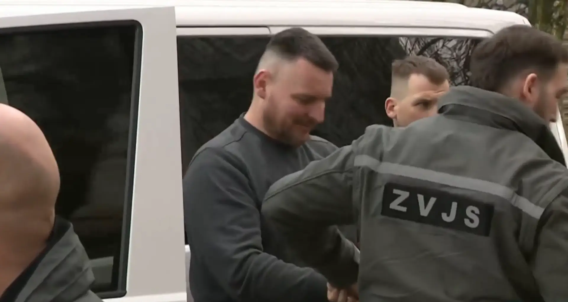 Na snímke Daniel Bombic, ktorý prichádza na súdne pojednávanie.