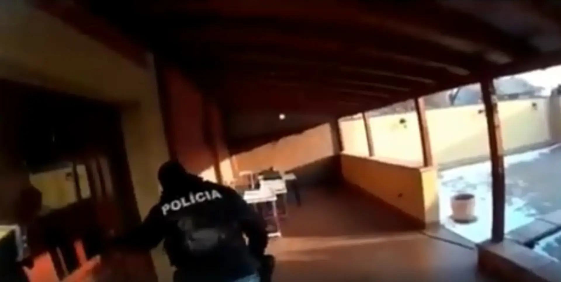 Policajná razia.