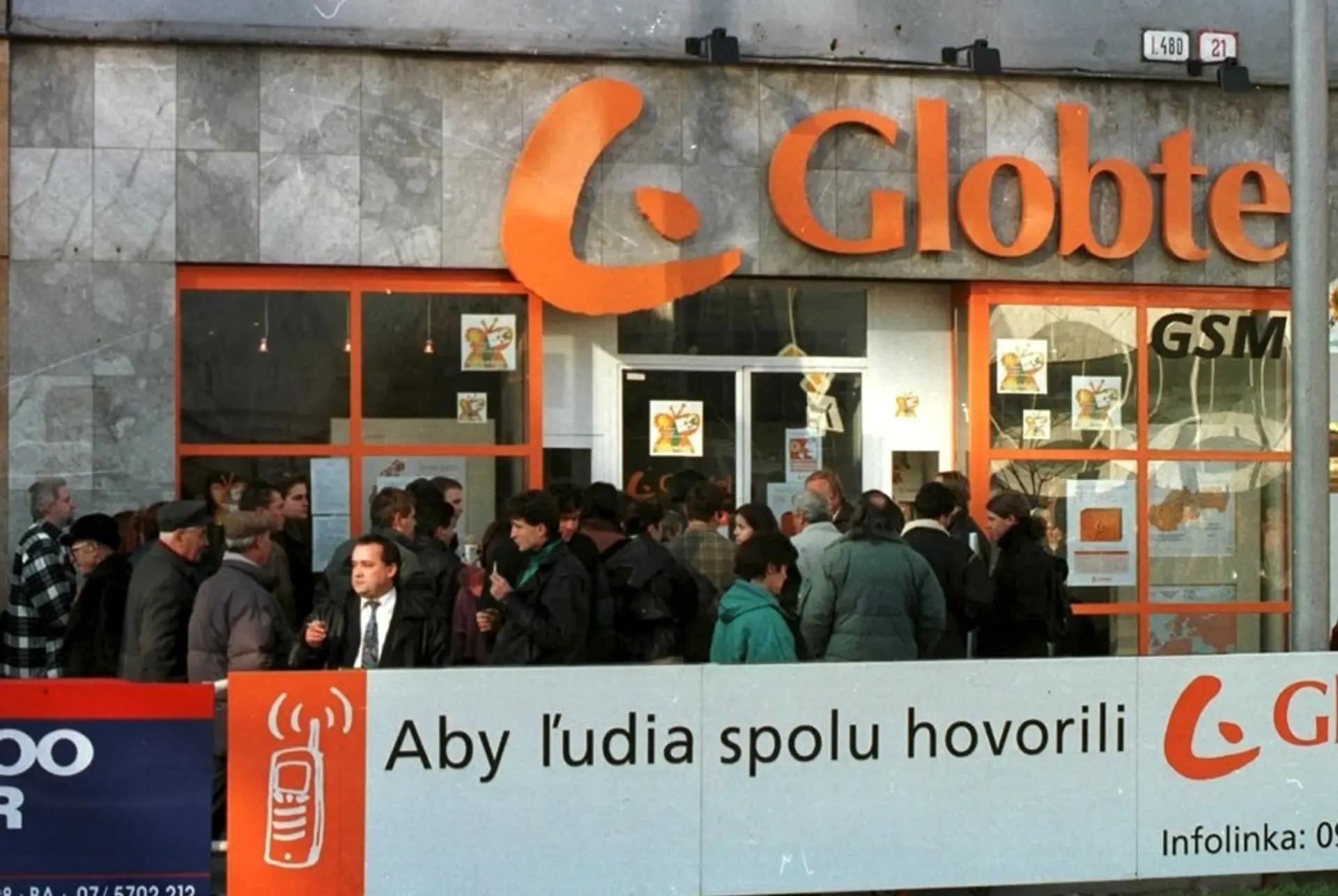 Predajňa mobilného operátora Globtel z roku 1997
