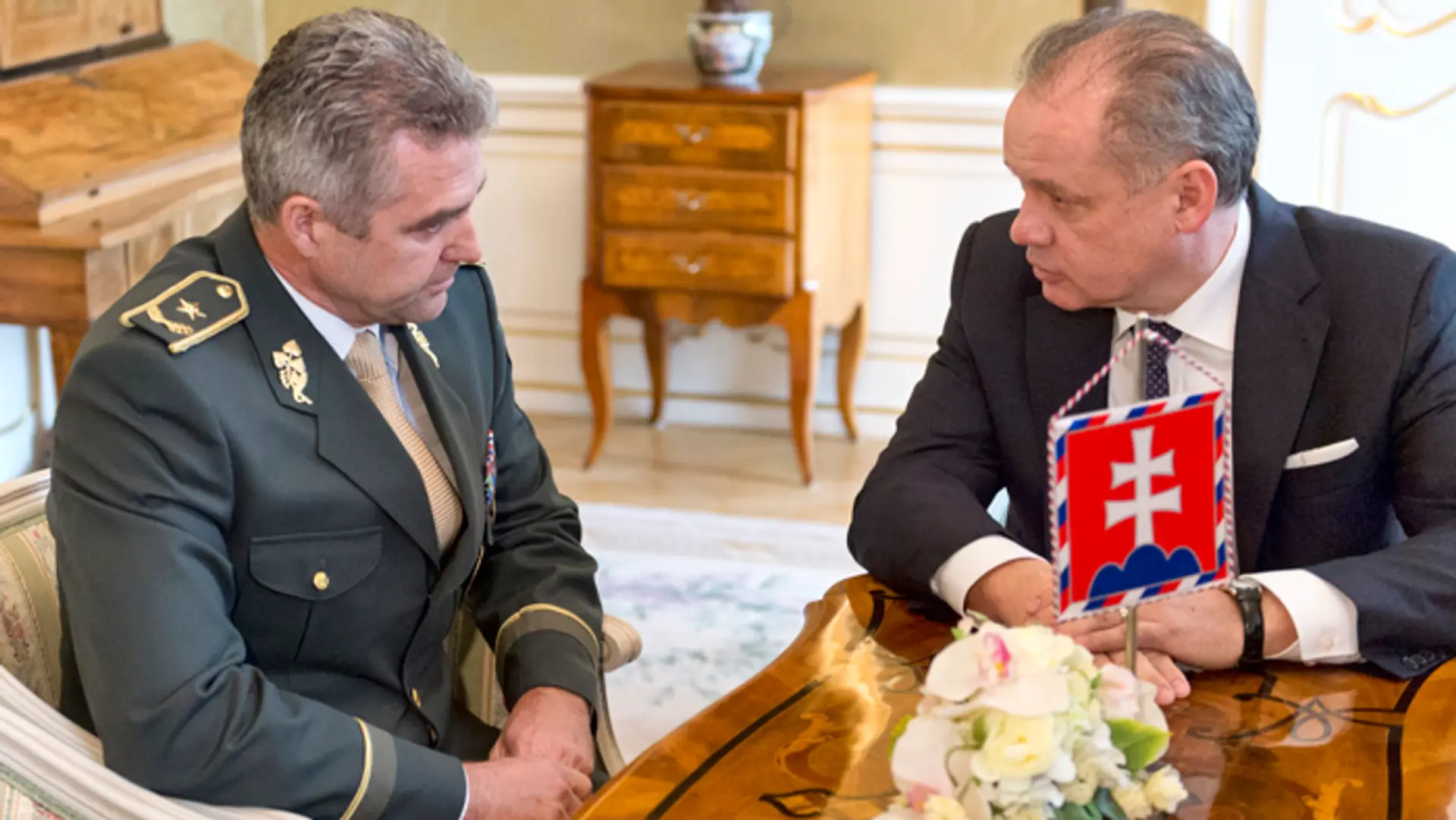 Prezident Andrej Kiska a prezident PZ Tibor Gašpar.