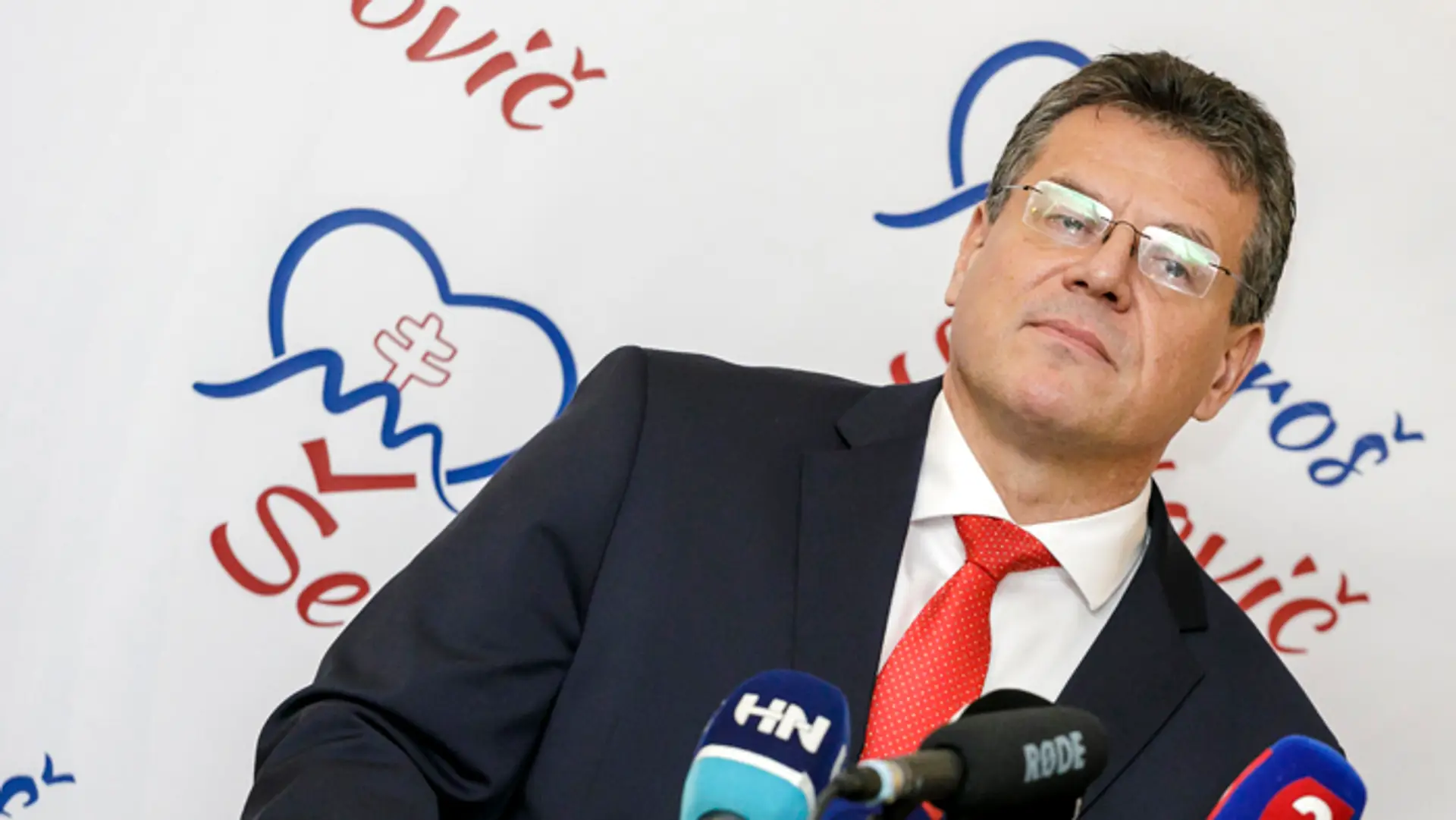 Maroš Šefčovič počas oznamovania prezidentskej kandidatúry.