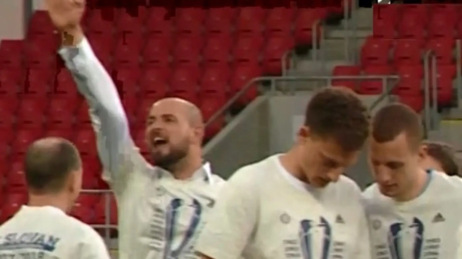 Štvorkolka, na ktorej sa prevrátil 11-ročný chlapec.