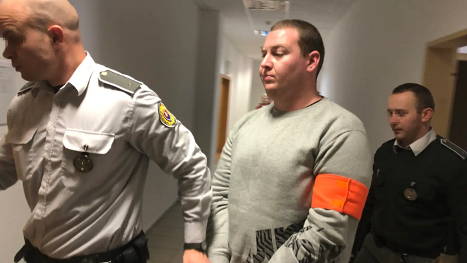 Odsúdený Matúš Ščibranyi, ktorý sa vyhrážal policajtom.