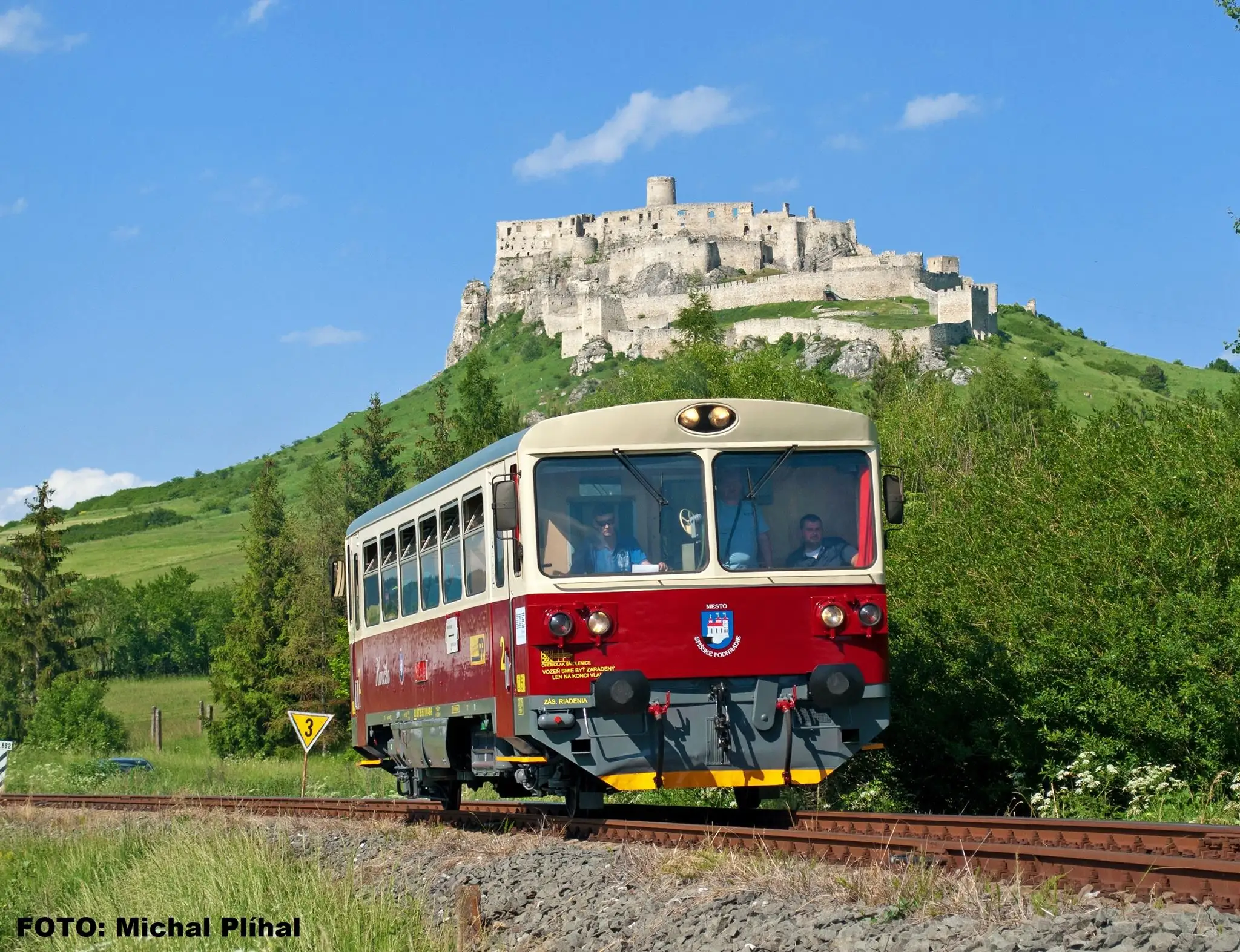 Historická Hanička sa vracia pod Spišský hrad.