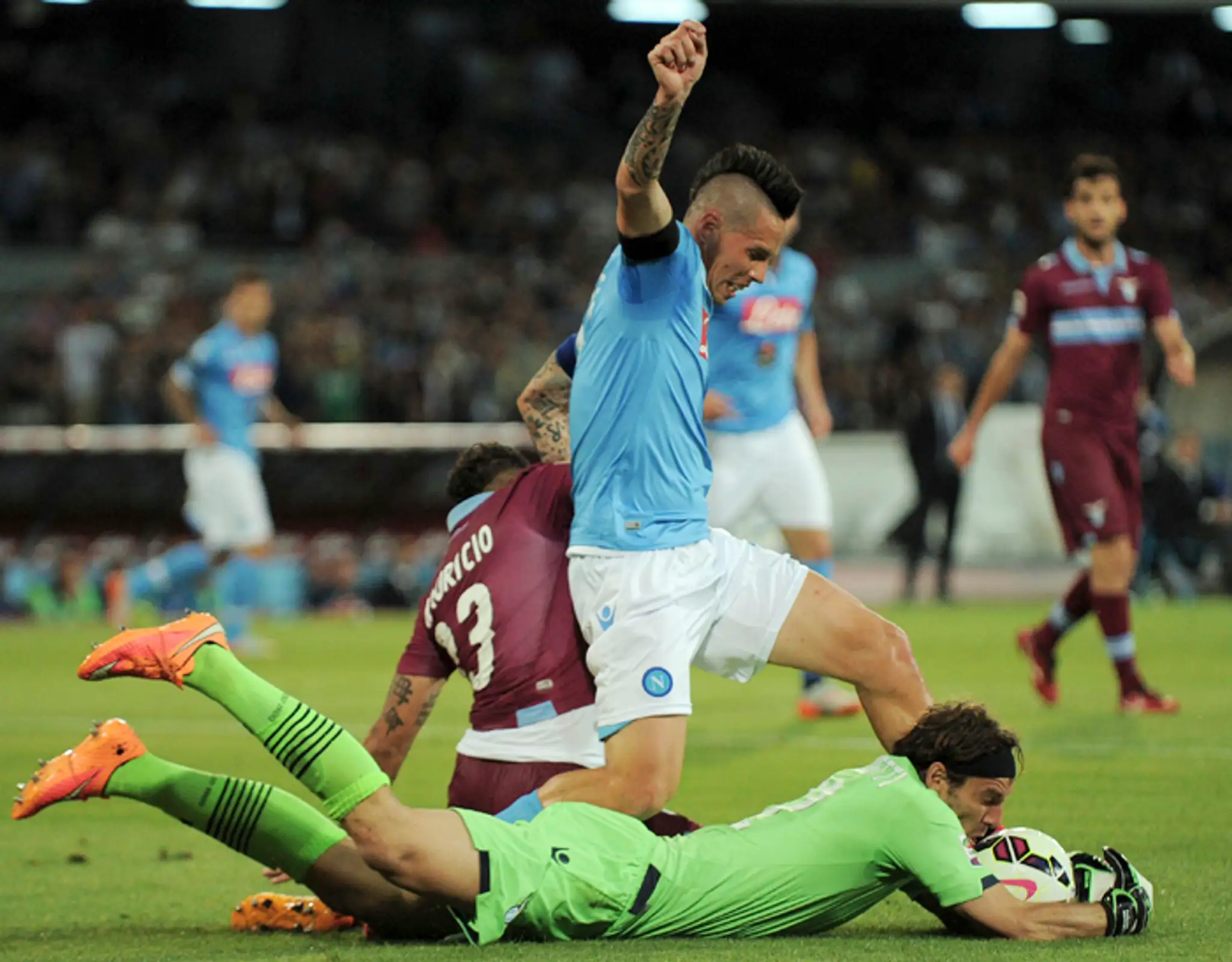 Marek Hamšík (SSC Neapol)  a Federico Marchetti 
