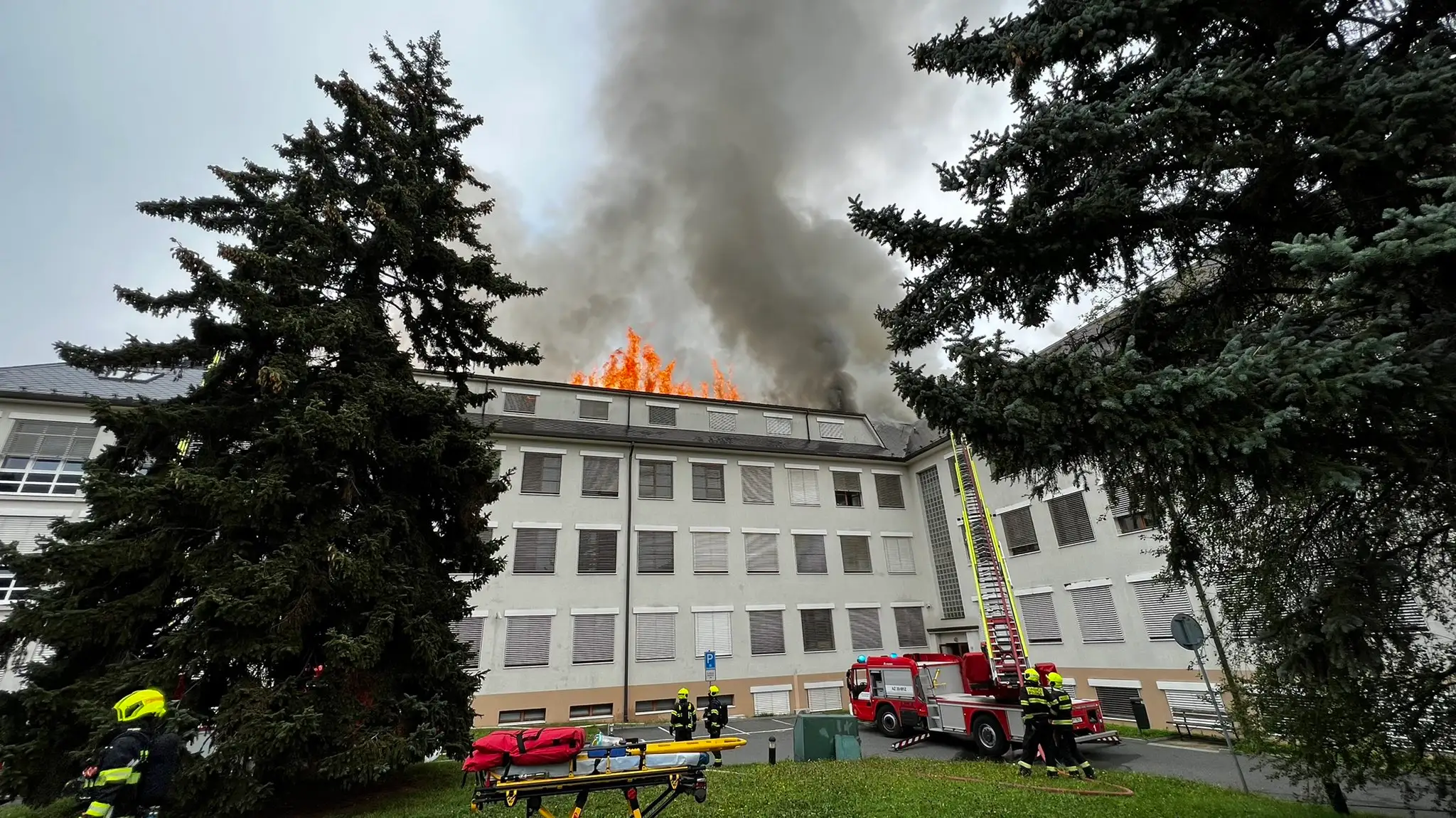 Požiar pražskej Ústrednej vojenskej nemocnice.