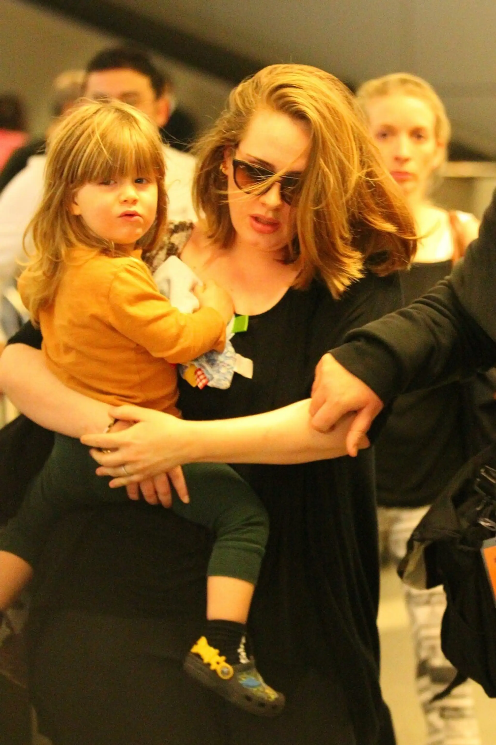 Adele so synom Angelom.