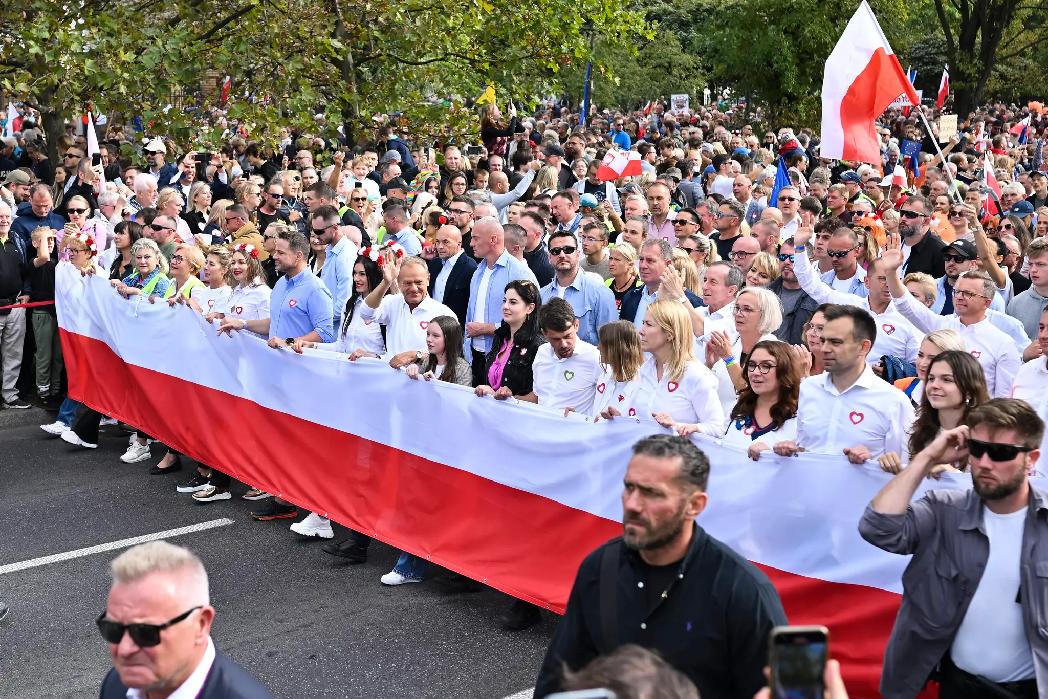 Protivládna demonštrácia v centre Varšavy