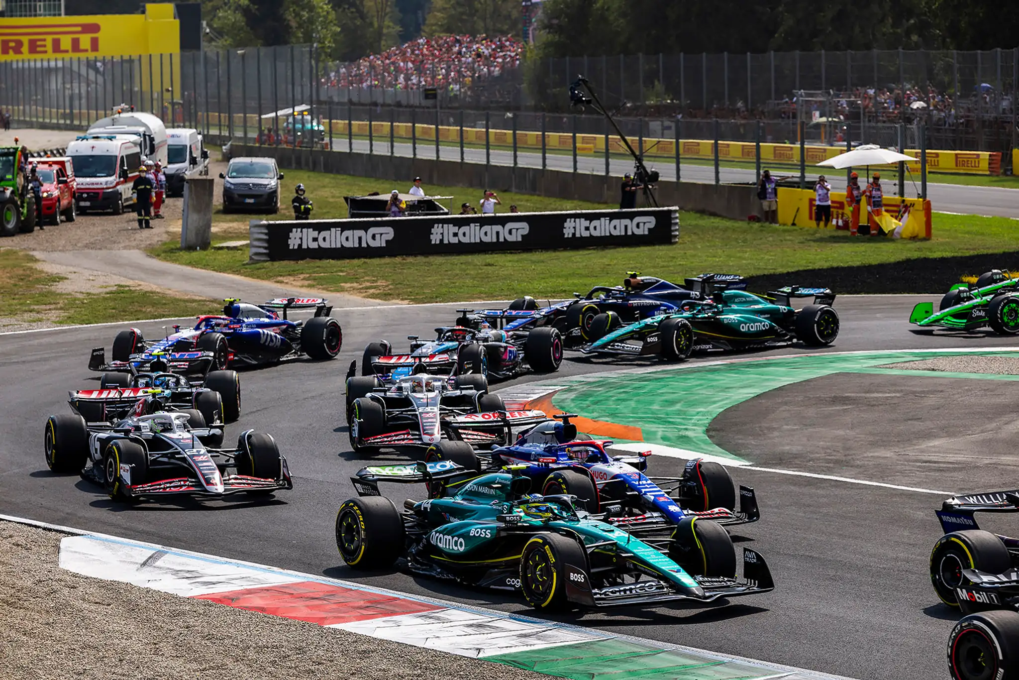 Fernando Alonso z Aston Martinu na VC Talianska.