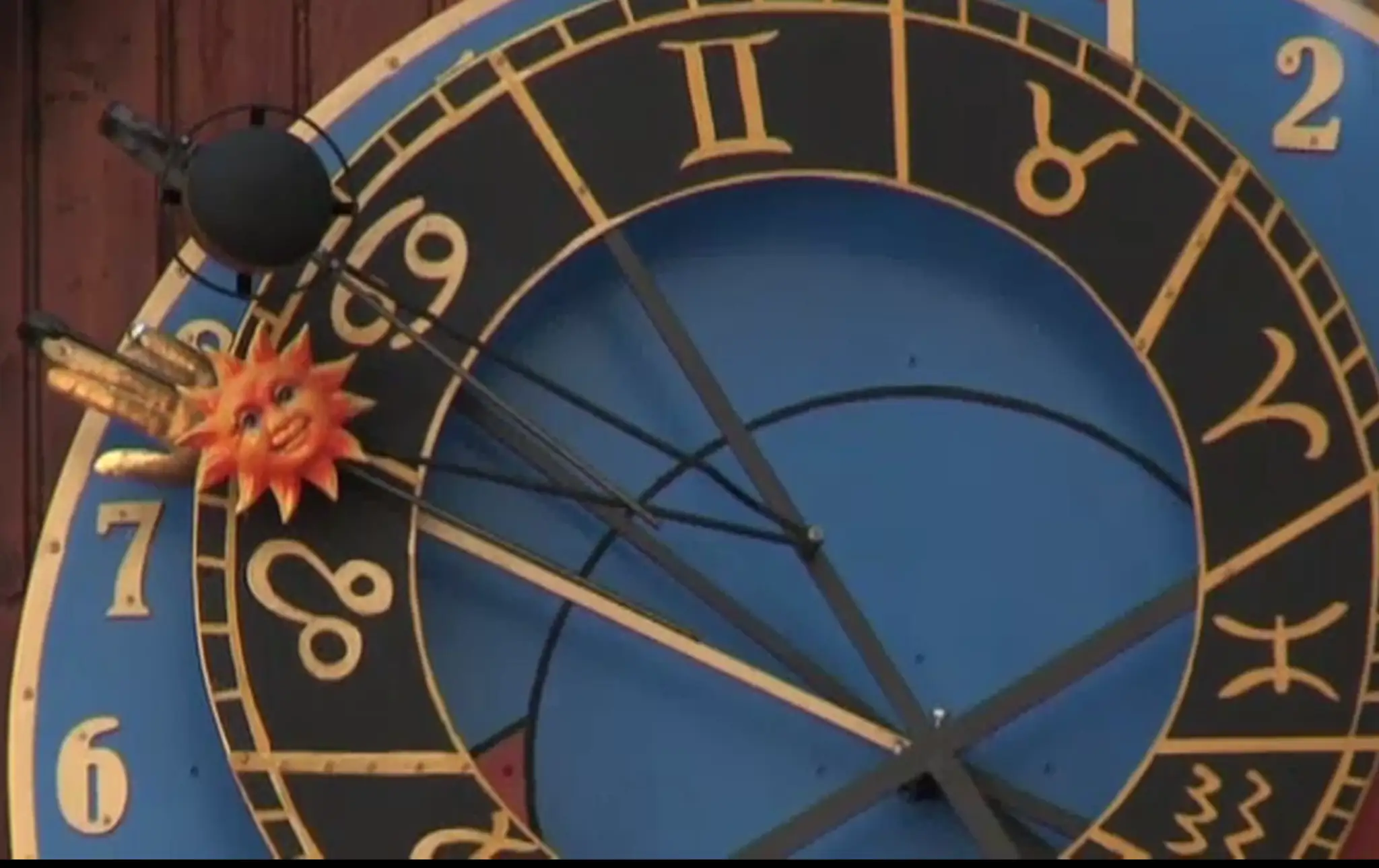 pražský orloj.png
