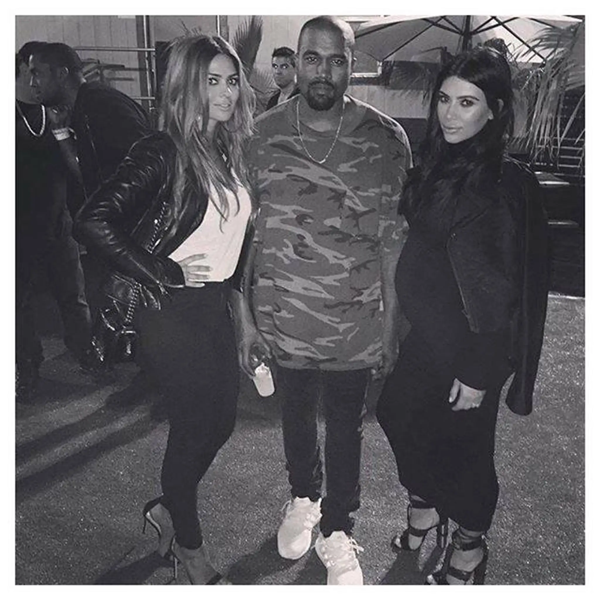 Kim Kardashian s manželom Kanyem a kamarátkou.