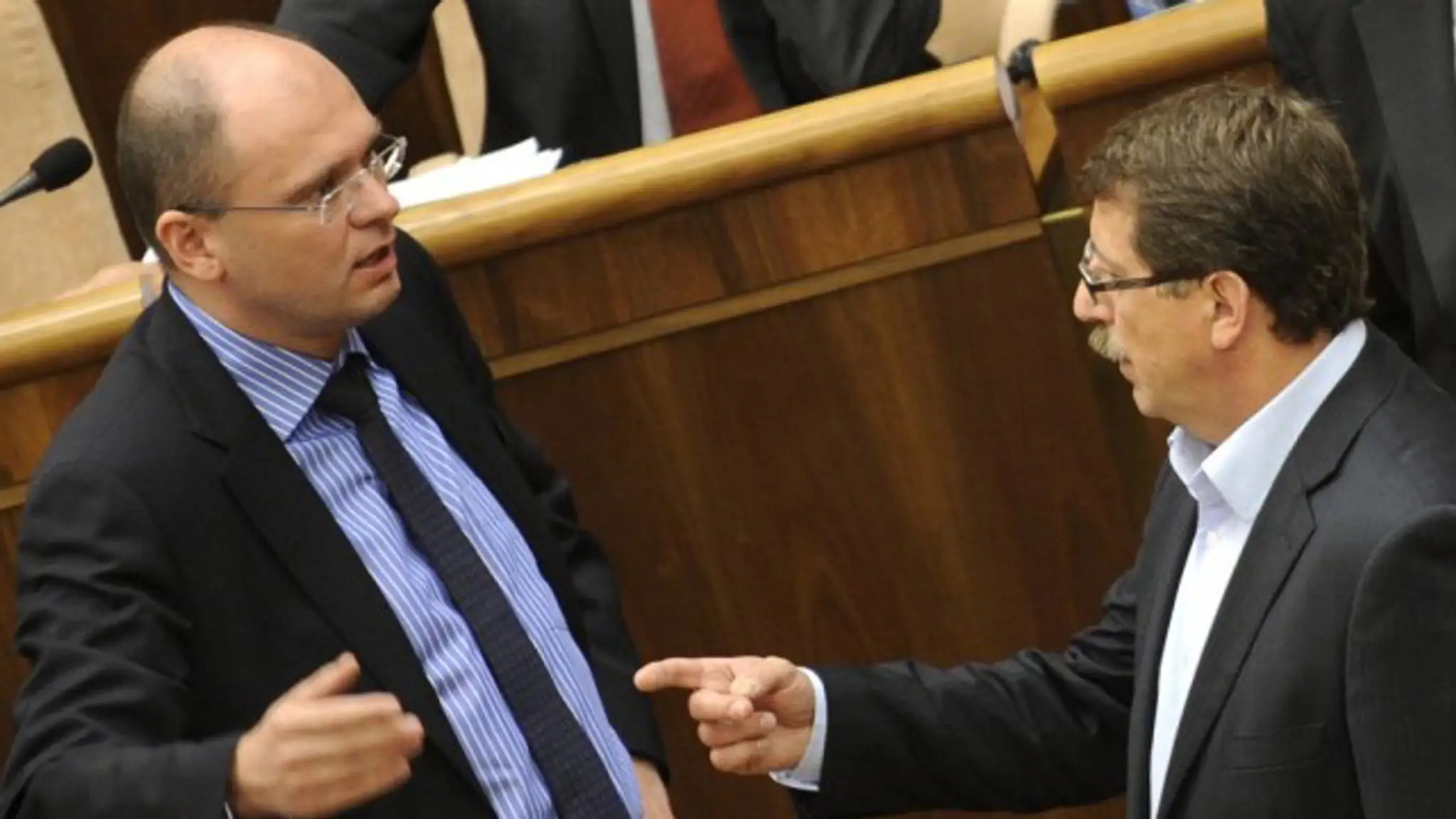 Na telo,Pavol Paška verzus Richard Sulík