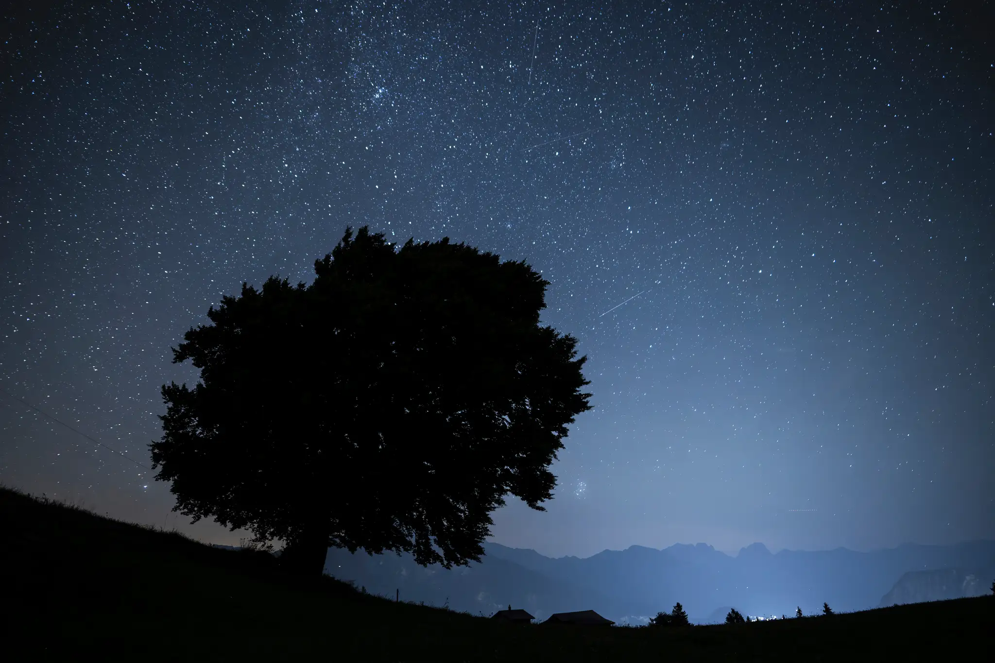 Pozorovanie meteorického roja Perzeíd vo Švajčiarsku.