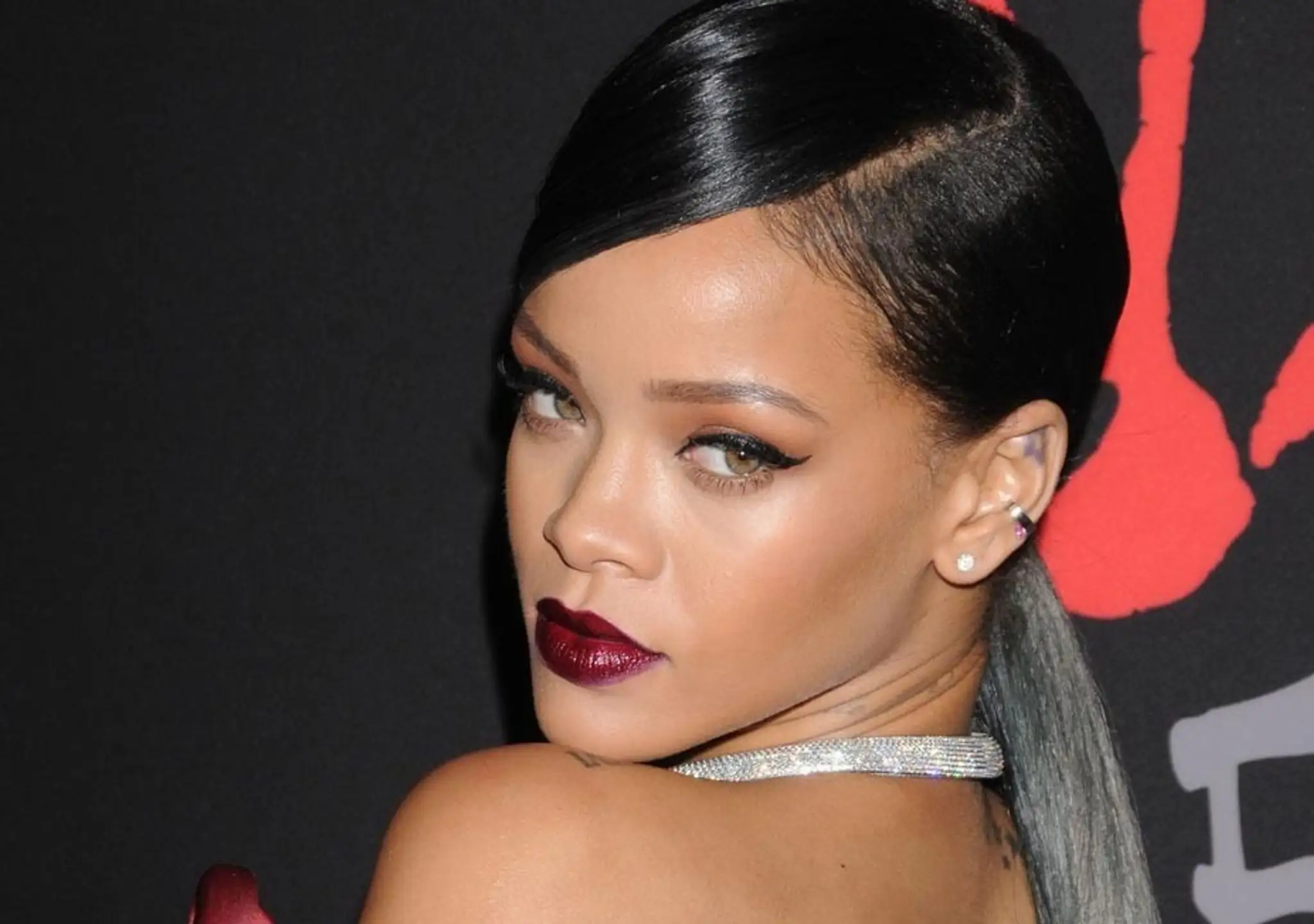 rihanna diamond.jpg