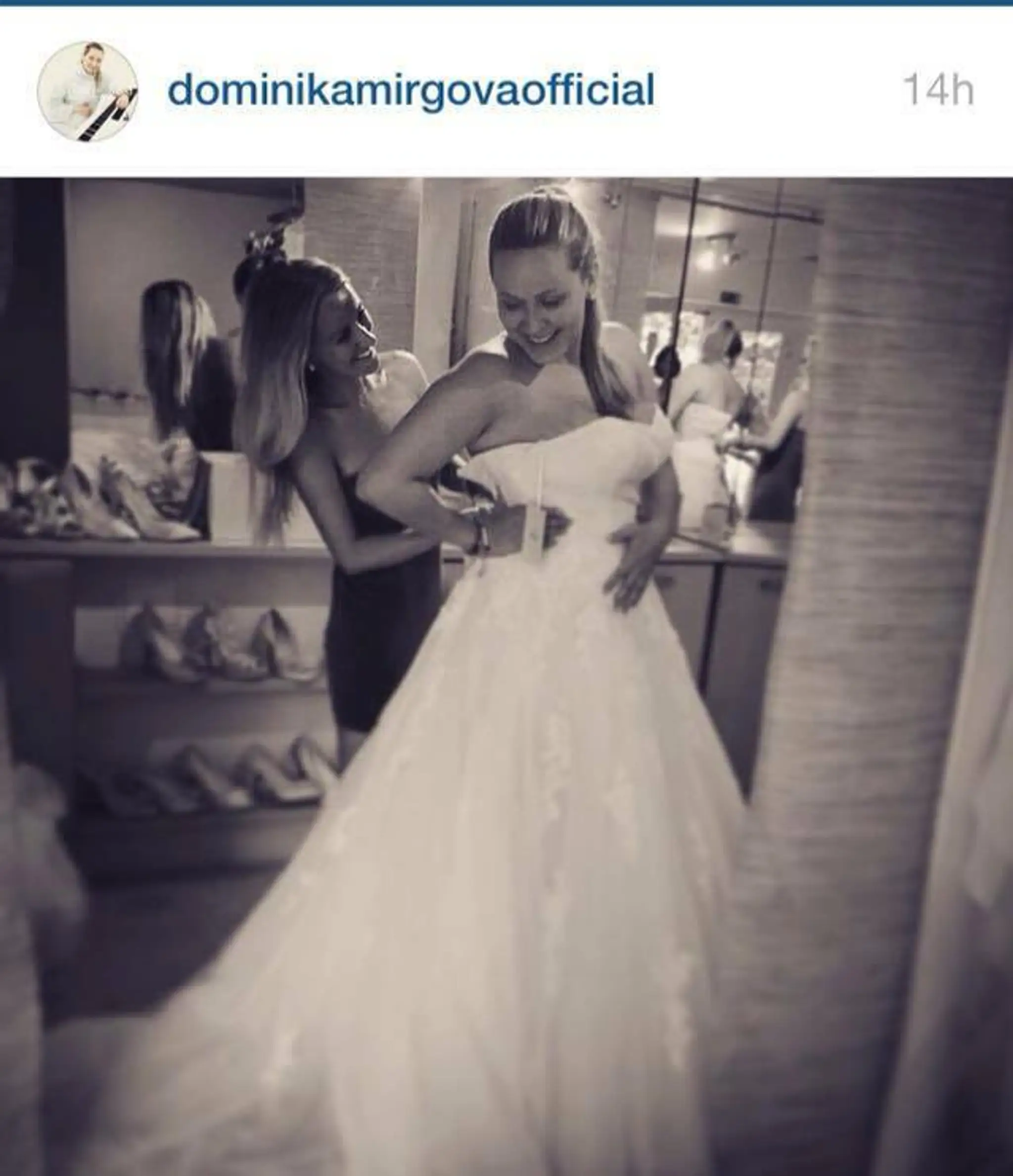 Dominika Mirgová v svadobných šatách.