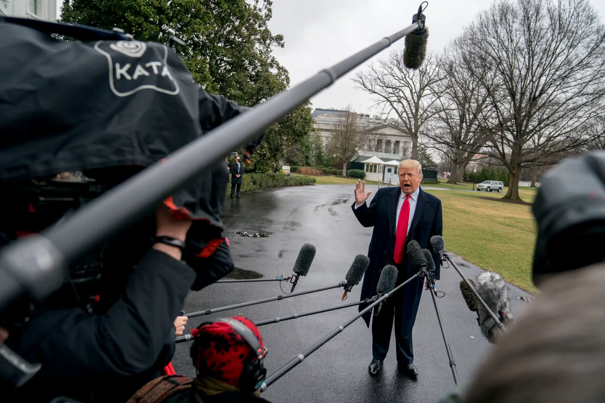 Donald Trump počas rozhovoru s novinármi. 