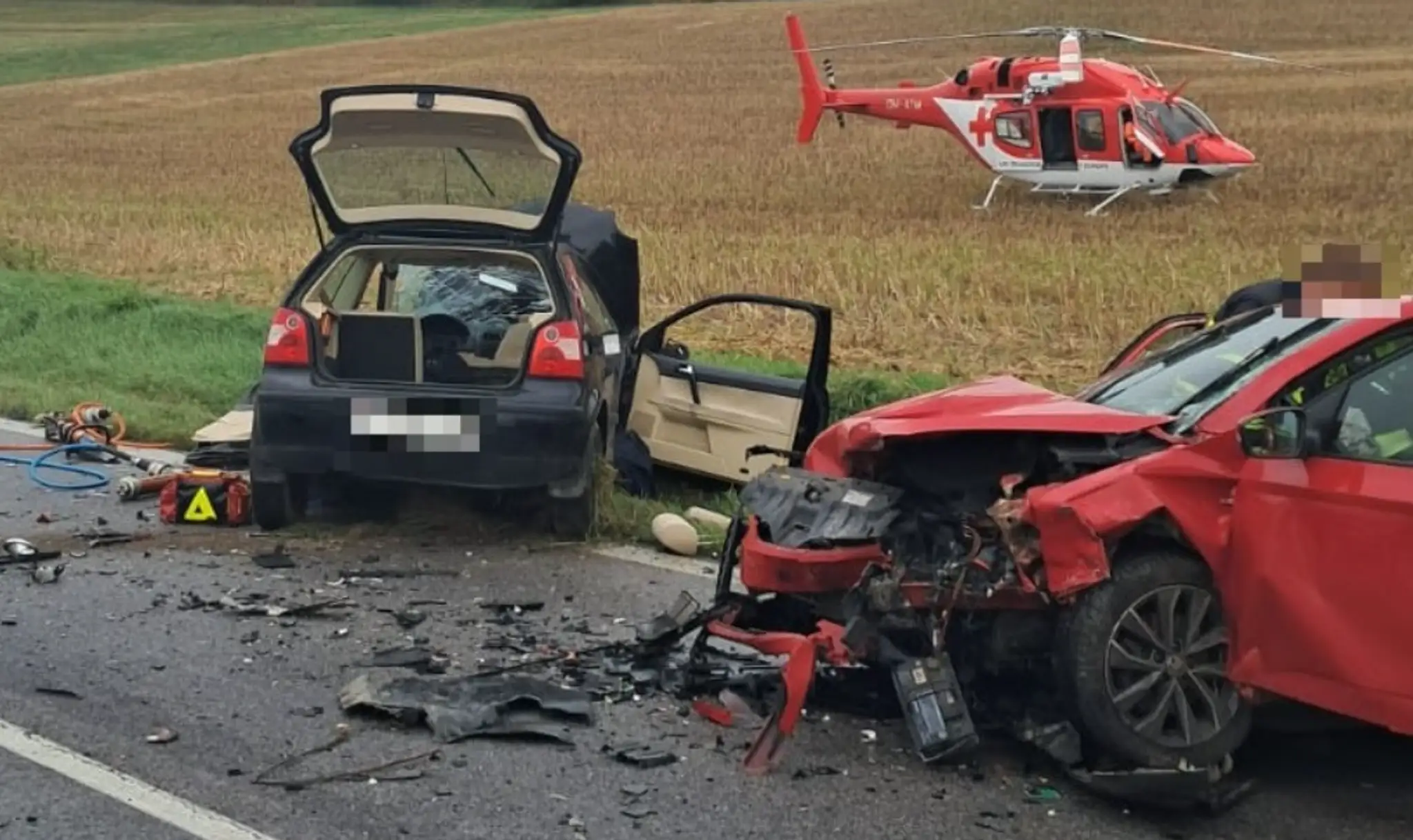 Zrazené autá po nehode v Prešovskom kraji.