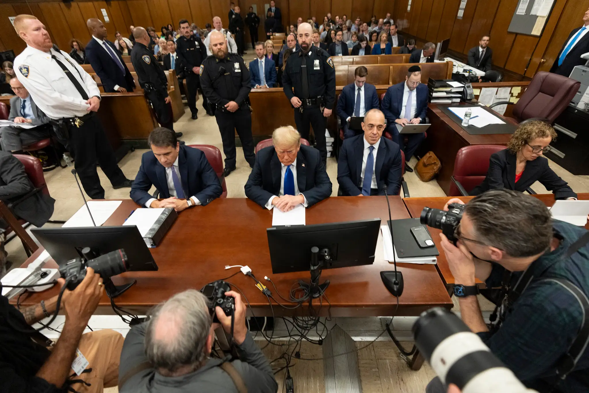 Donald Trump v súdnej sieni.