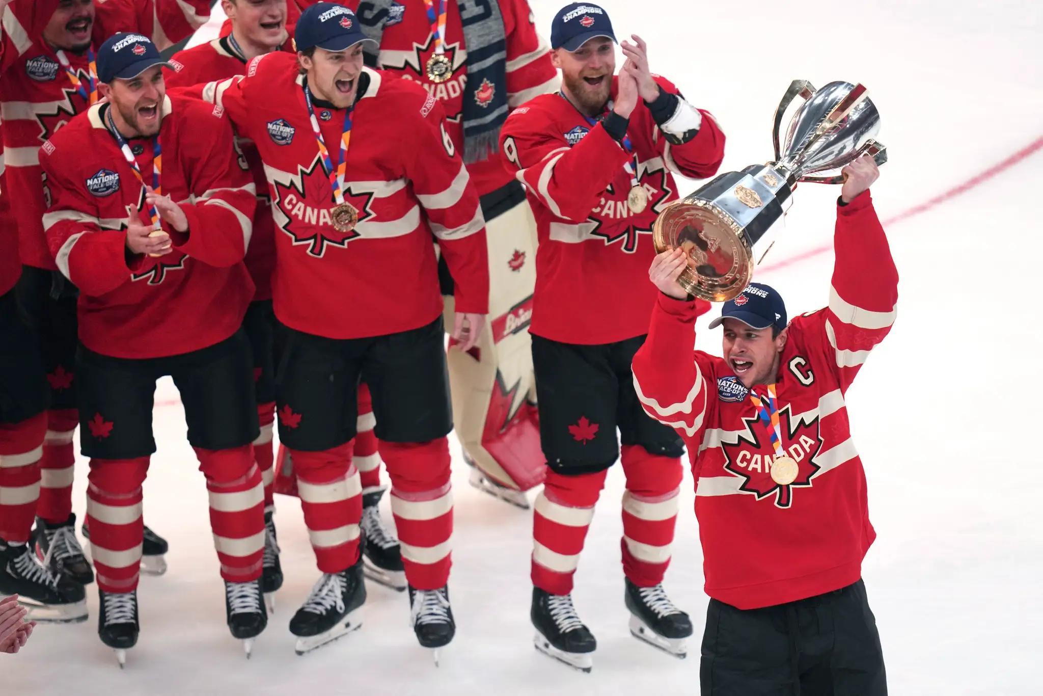 Sidney Crosby priviedol Kanadu k ďalšej trofeji.