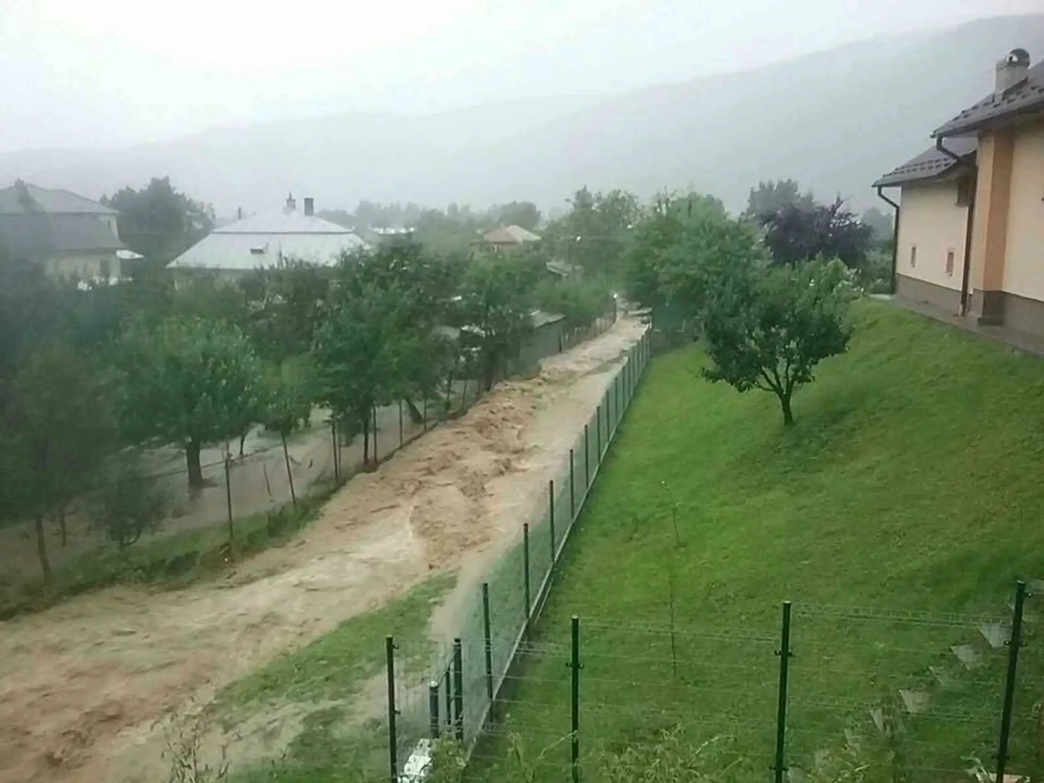 Prietrž mračien na východe Slovenska